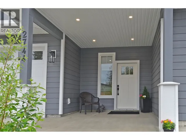 2744 CEDAR RIDGE STREET, Lumby 3