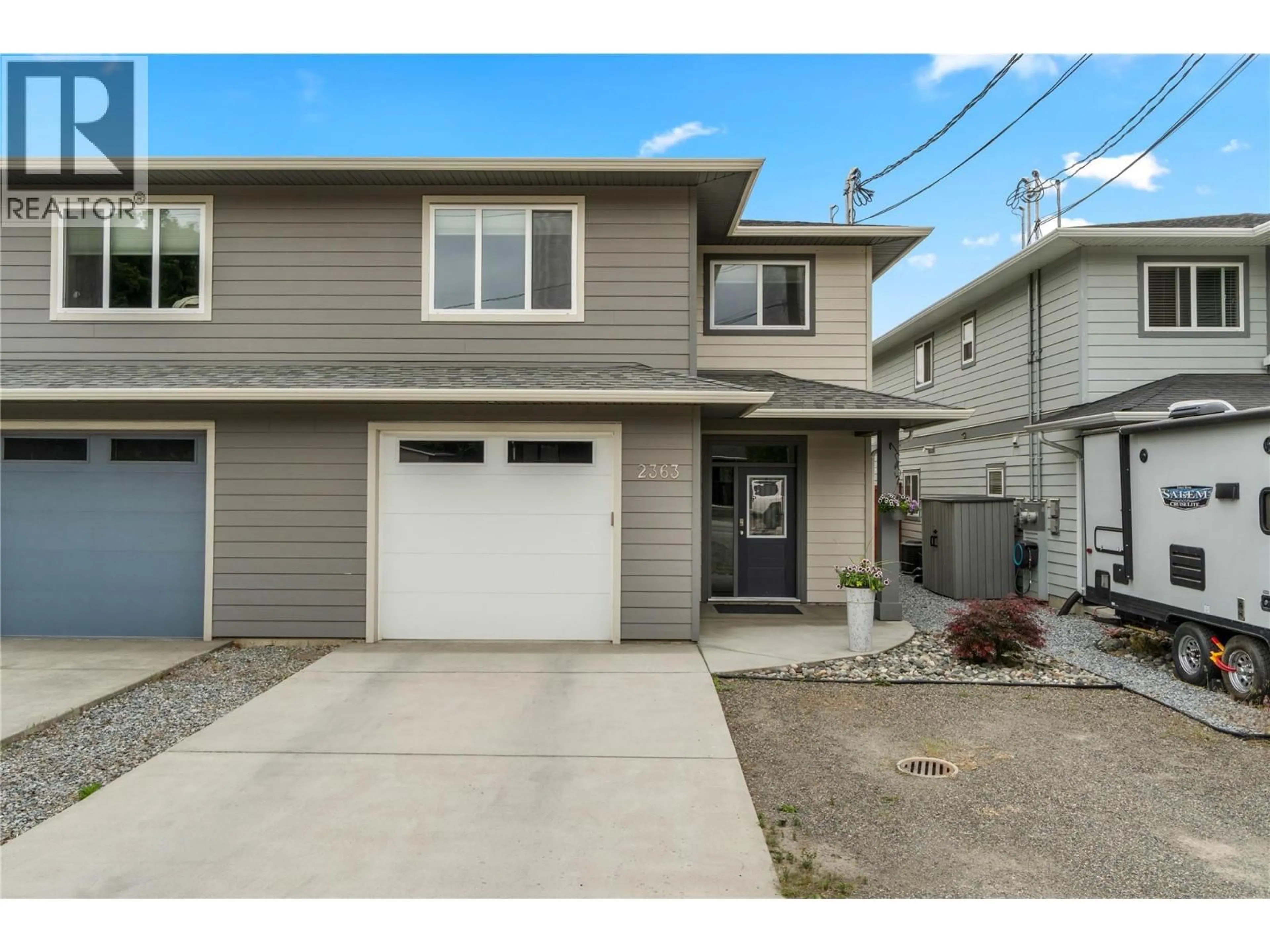 Home with vinyl exterior material, street for 2363 PARKCREST AVENUE, Kamloops British Columbia V2B4Y2