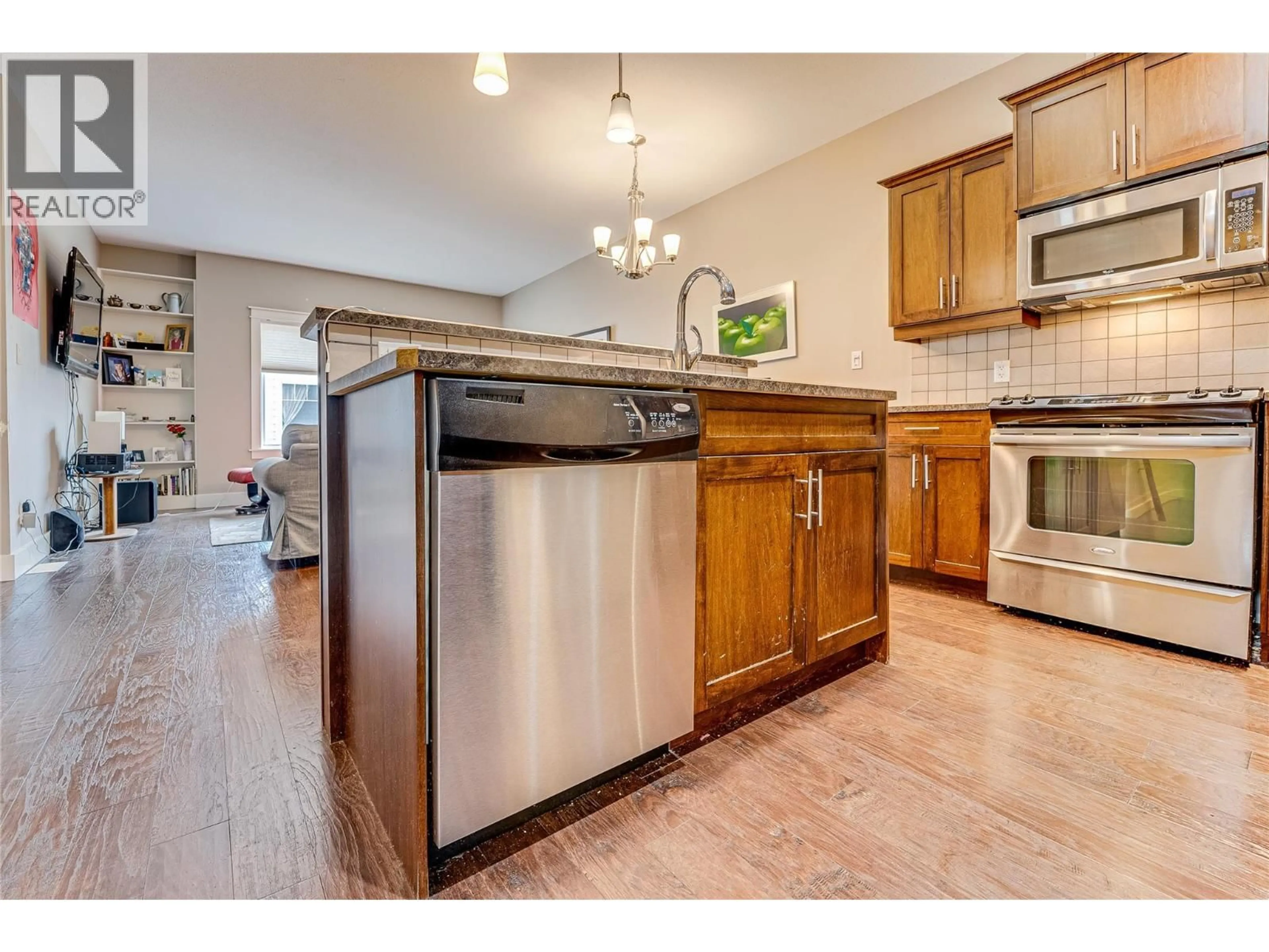 Open concept kitchen, unknown for 104 - 3606 25 AVENUE, Vernon British Columbia V1T1P3