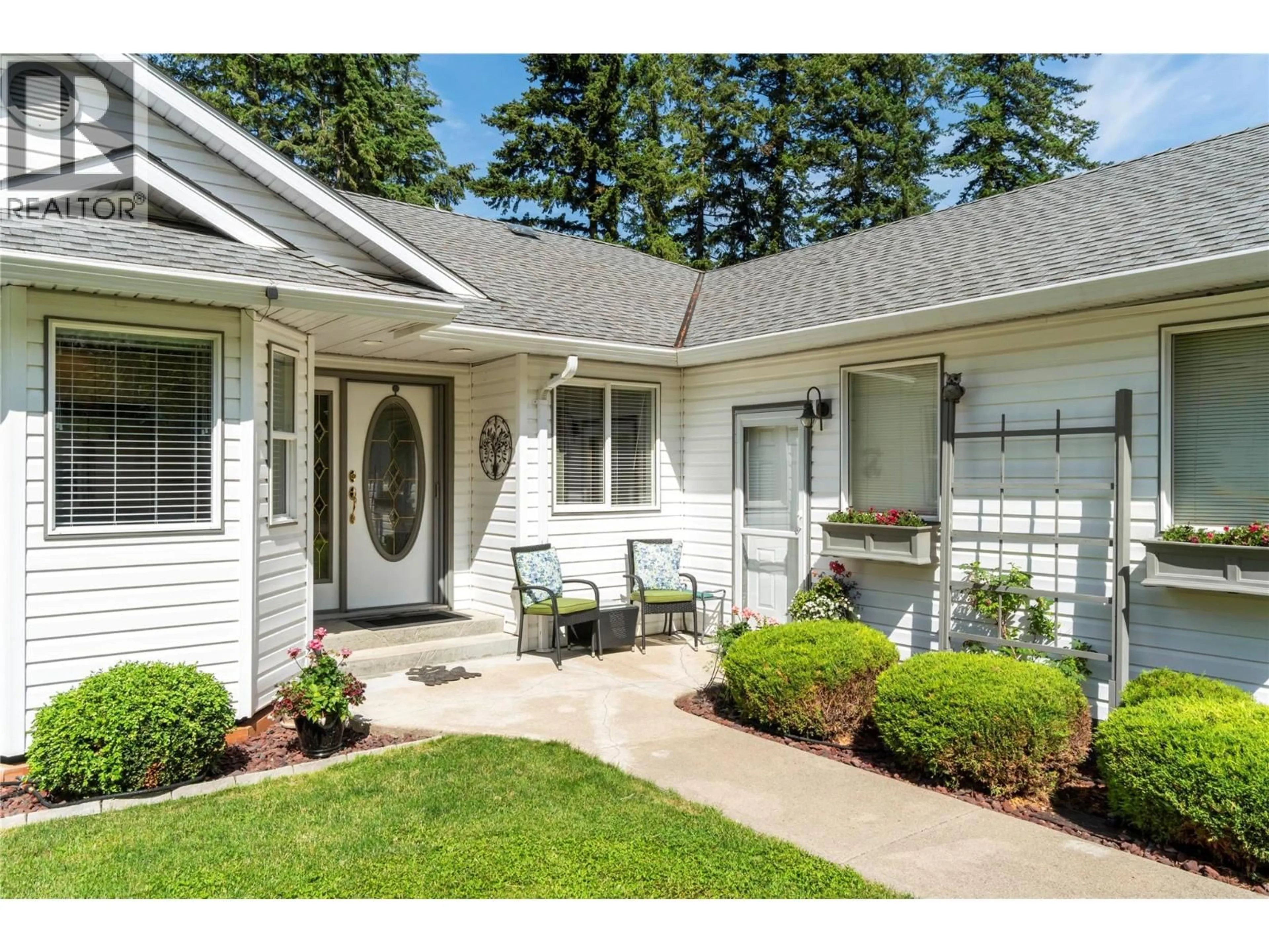 Home with vinyl exterior material, street for 2215 LAKEVIEW DRIVE, Blind Bay British Columbia V0E2W2
