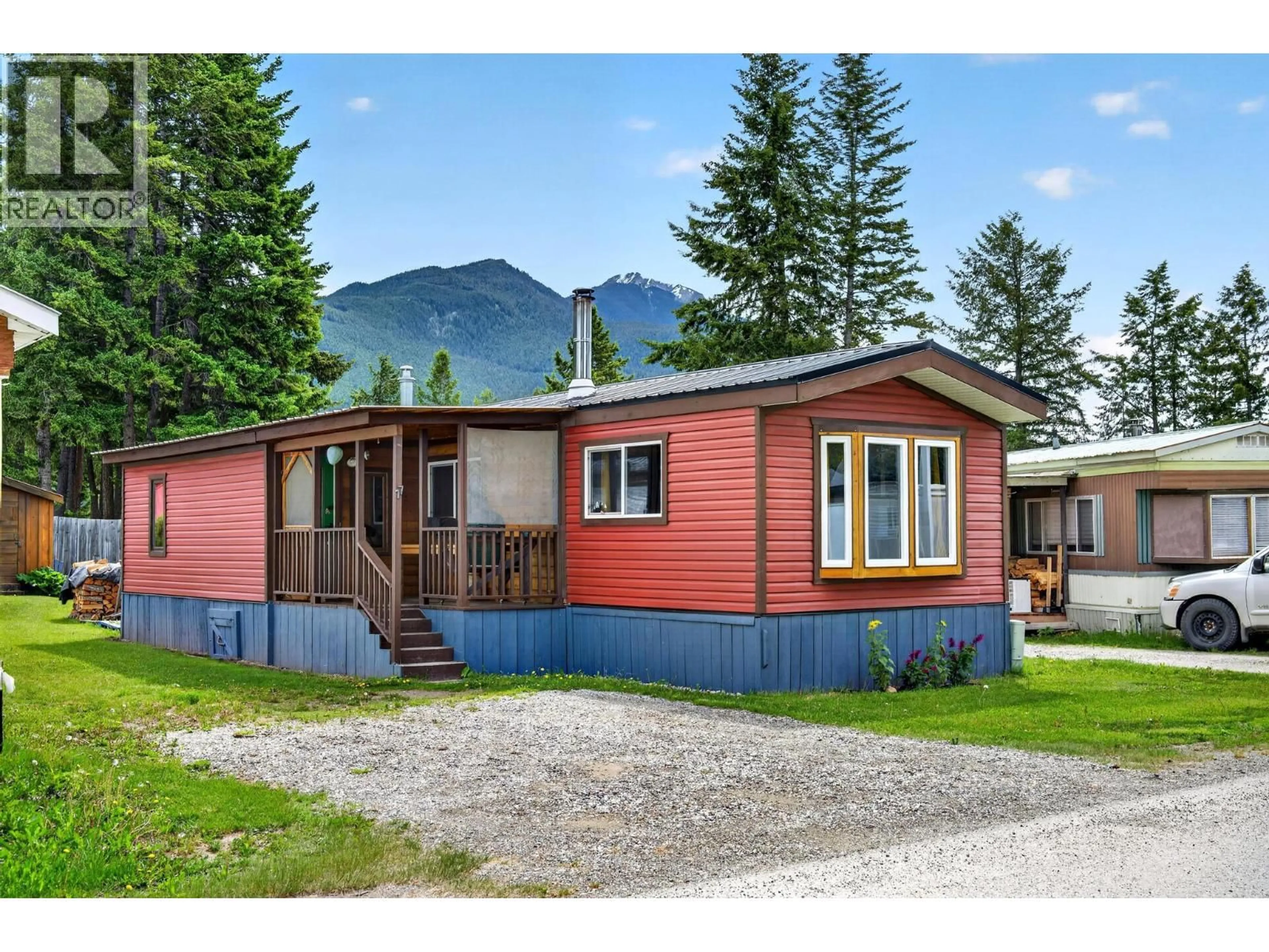 Home with vinyl exterior material, mountain view for 17 - 1422 GOLDEN VIEW ROAD, Golden British Columbia V0A1H1