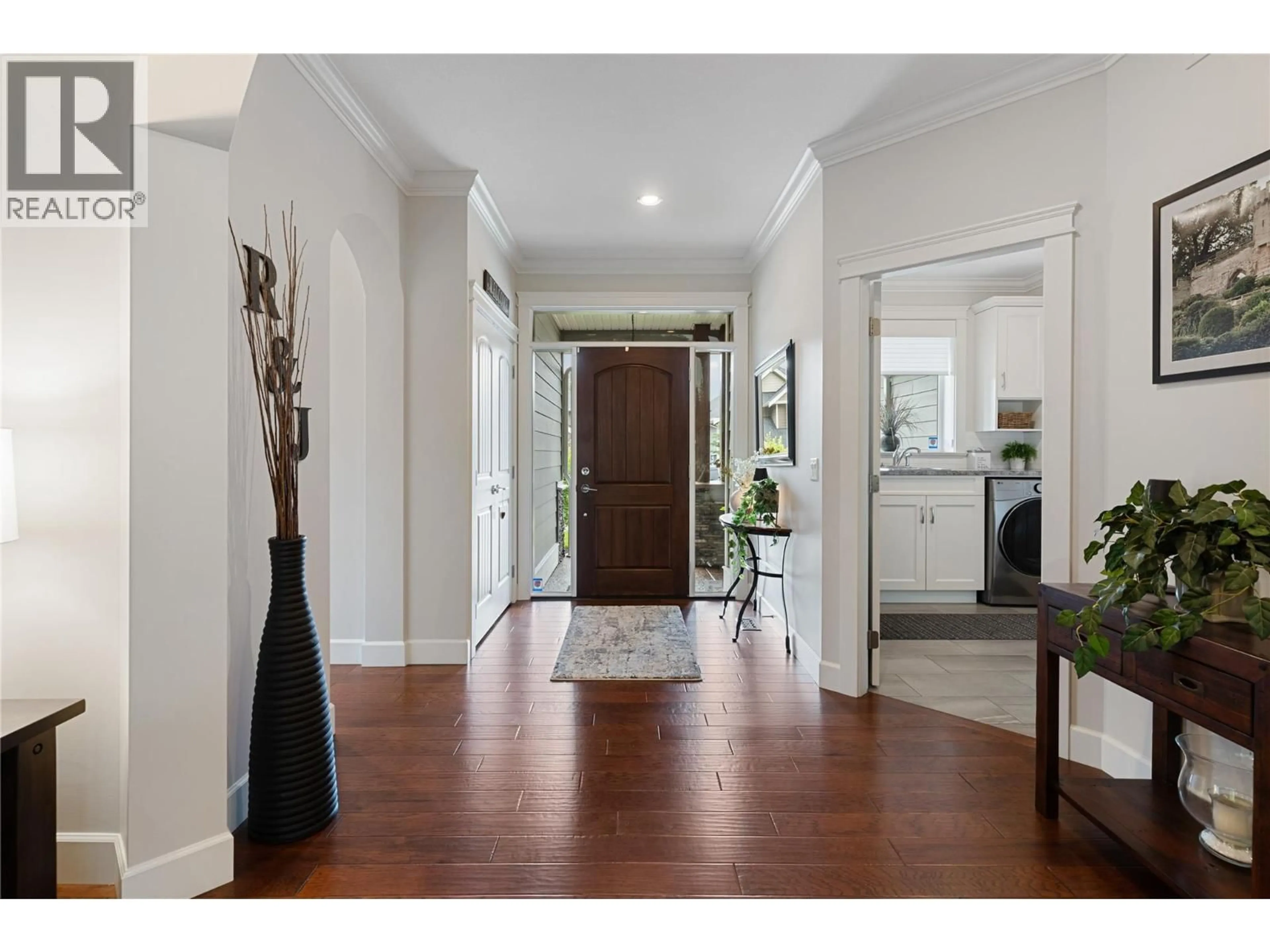 Indoor entryway for 292 UPPER CANYON DRIVE NORTH, Kelowna British Columbia V1V3C7