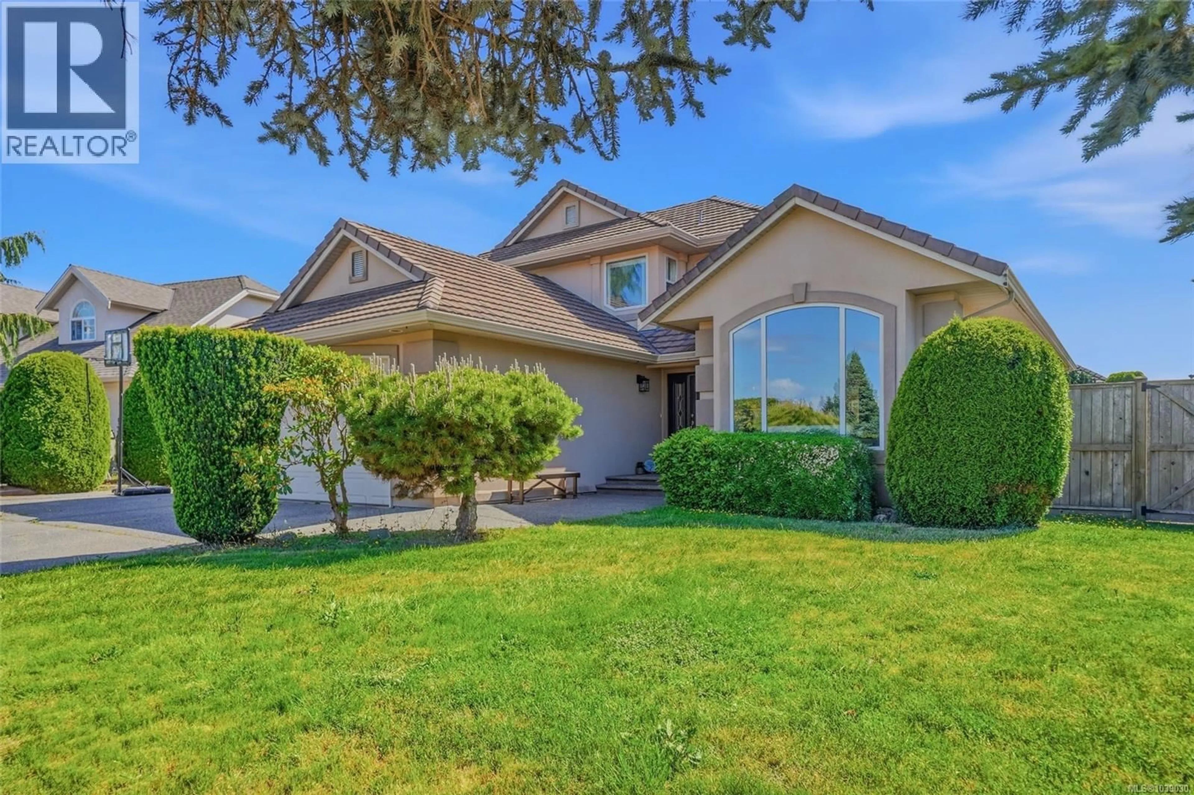 Home with vinyl exterior material, street for 1096 AERY VIEW WAY, Parksville British Columbia V9P2N9