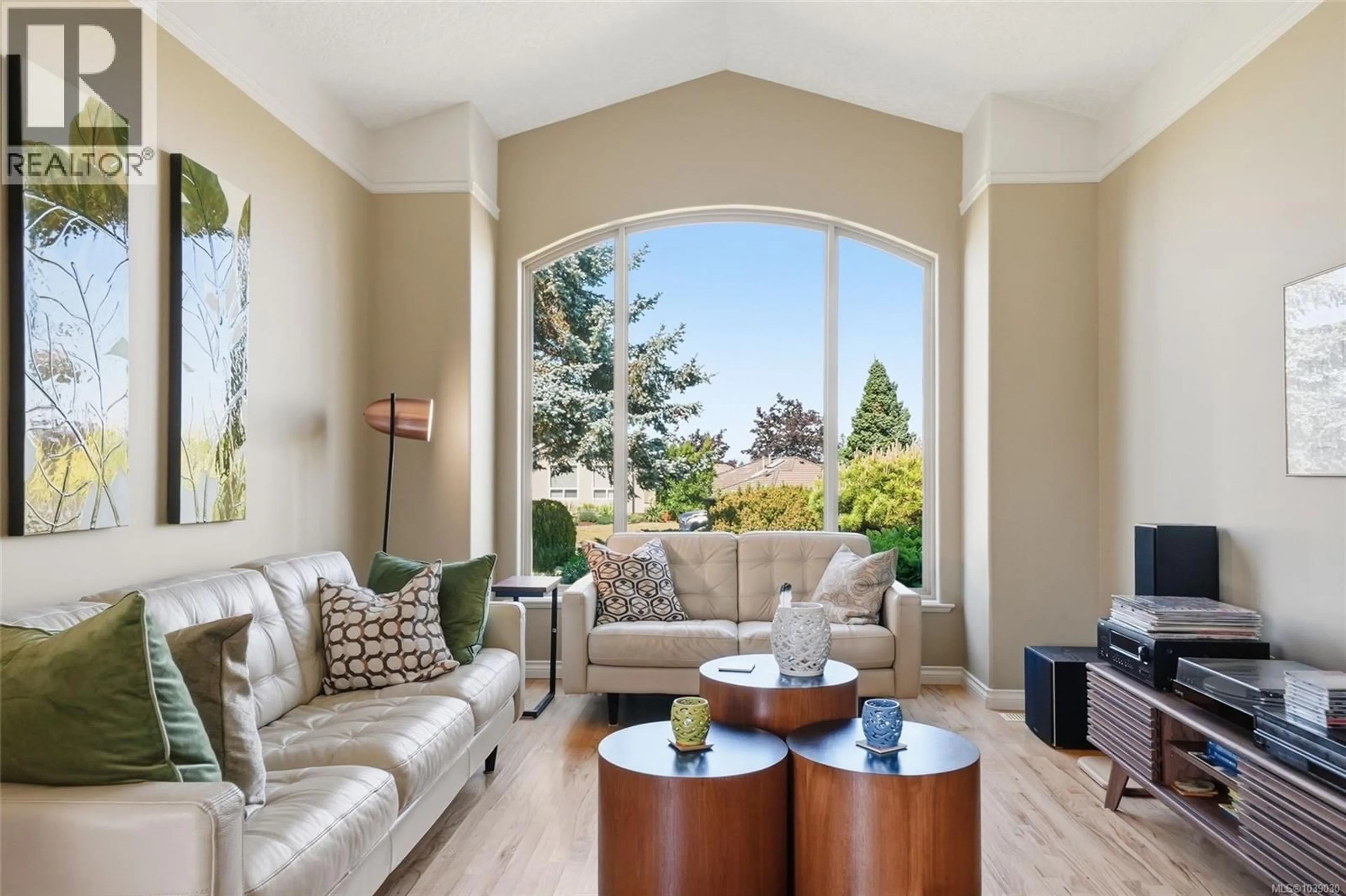 Living room with furniture, unknown for 1096 AERY VIEW WAY, Parksville British Columbia V9P2N9