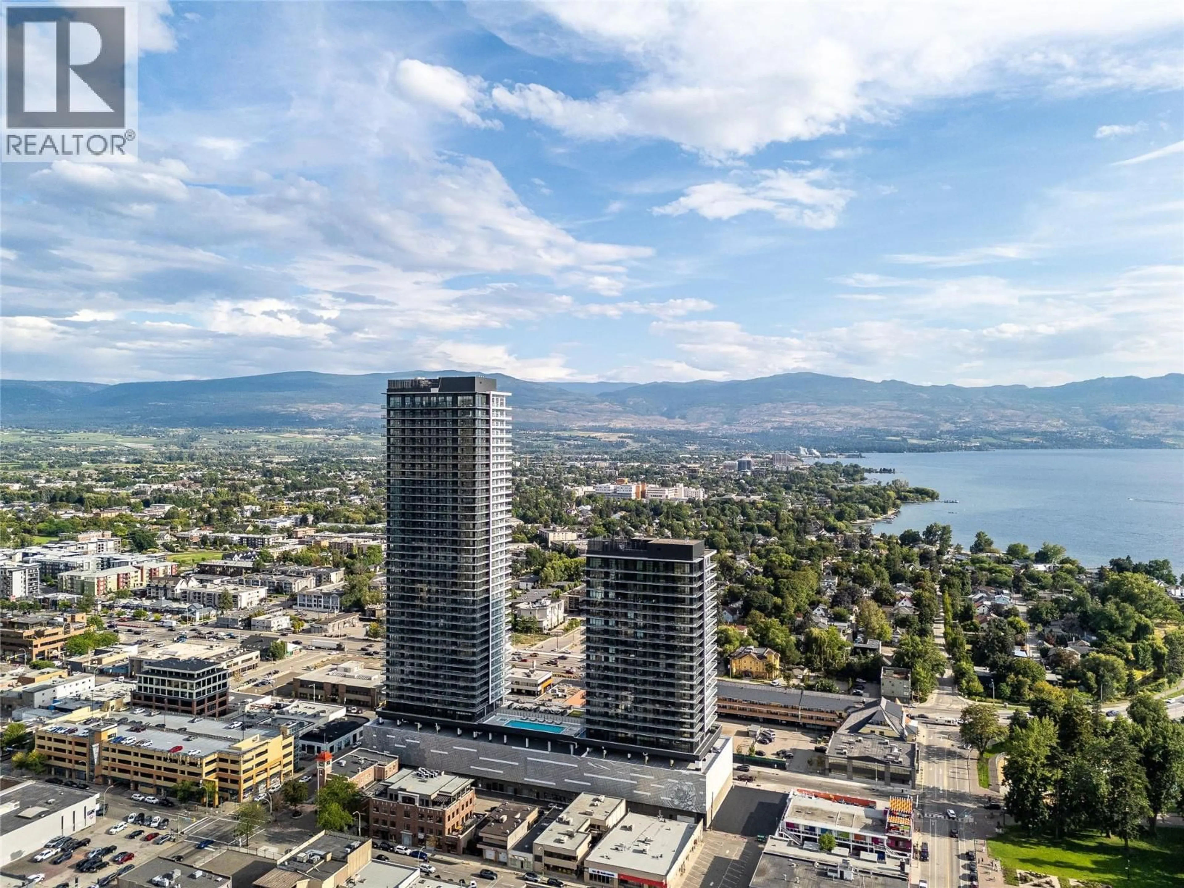 A pic from outside/outdoor area/front of a property/back of a property/a pic from drone, city buildings view from balcony for 2802 - 1626 WATER STREET, Kelowna British Columbia V1Y0N7