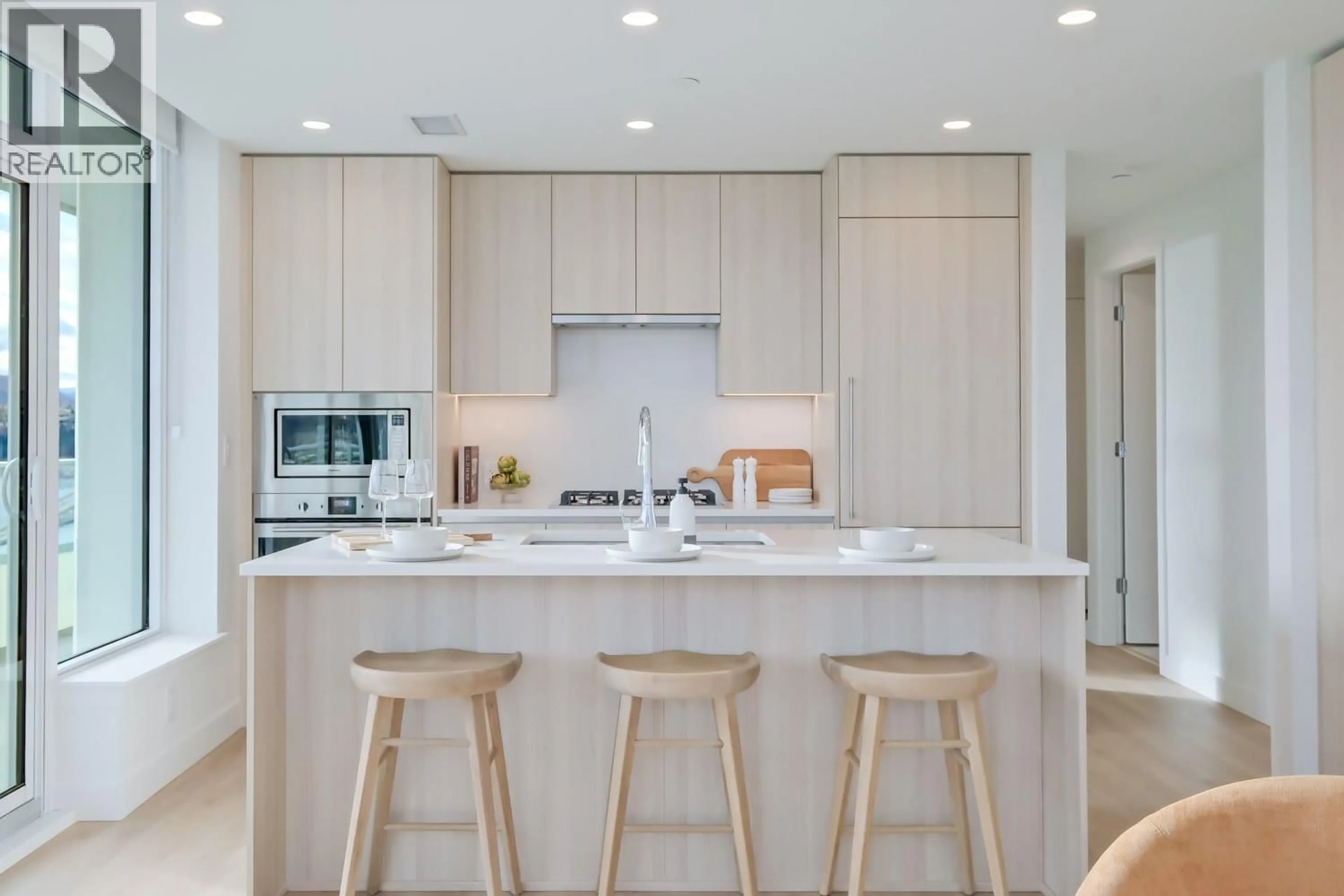 Contemporary kitchen, unknown for 2804 - 1626 WATER STREET, Kelowna British Columbia V1Y0N7