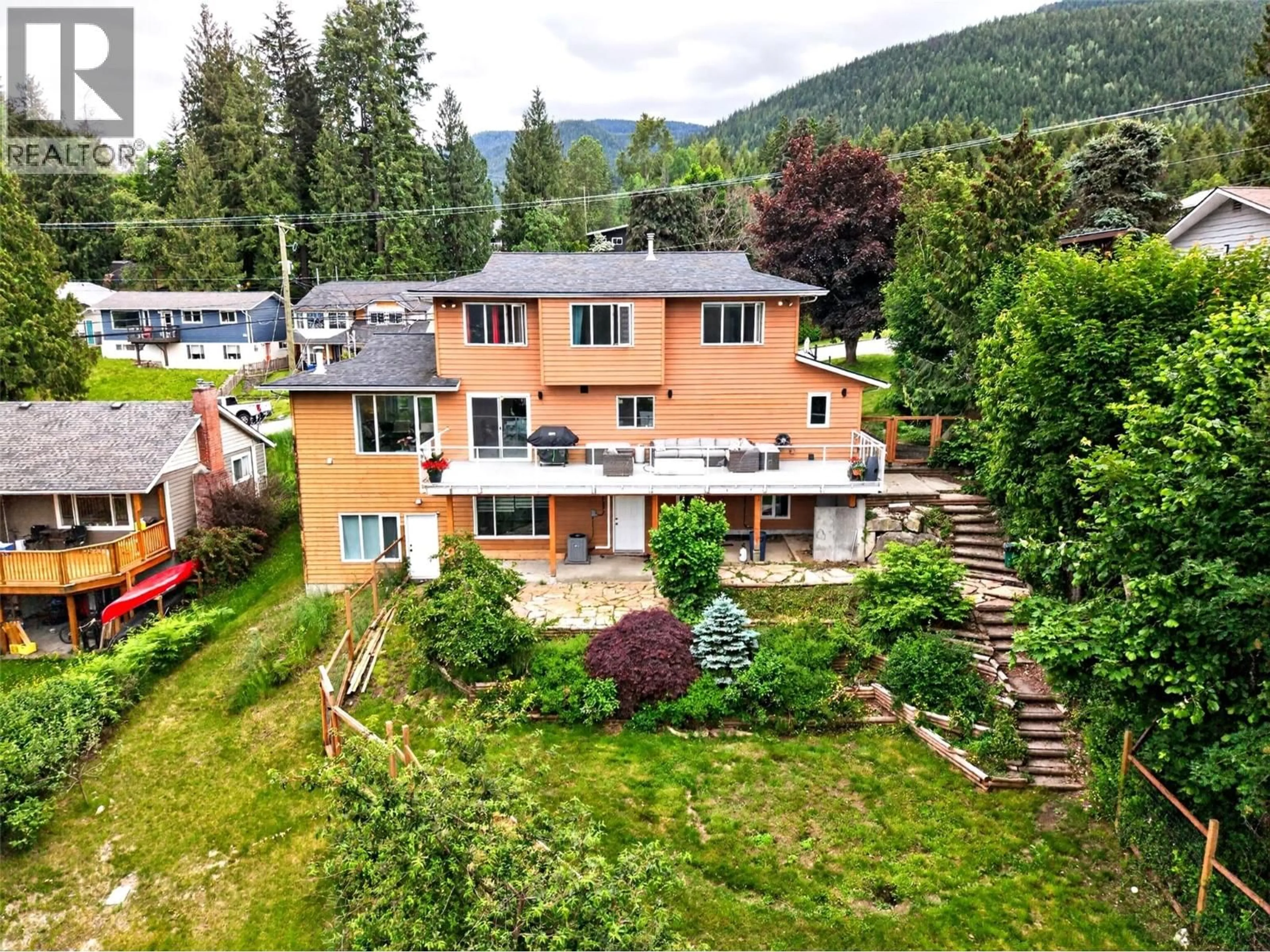 A pic from outside/outdoor area/front of a property/back of a property/a pic from drone, mountain view for 604 INNES STREET WEST, Nelson British Columbia V1L3J3