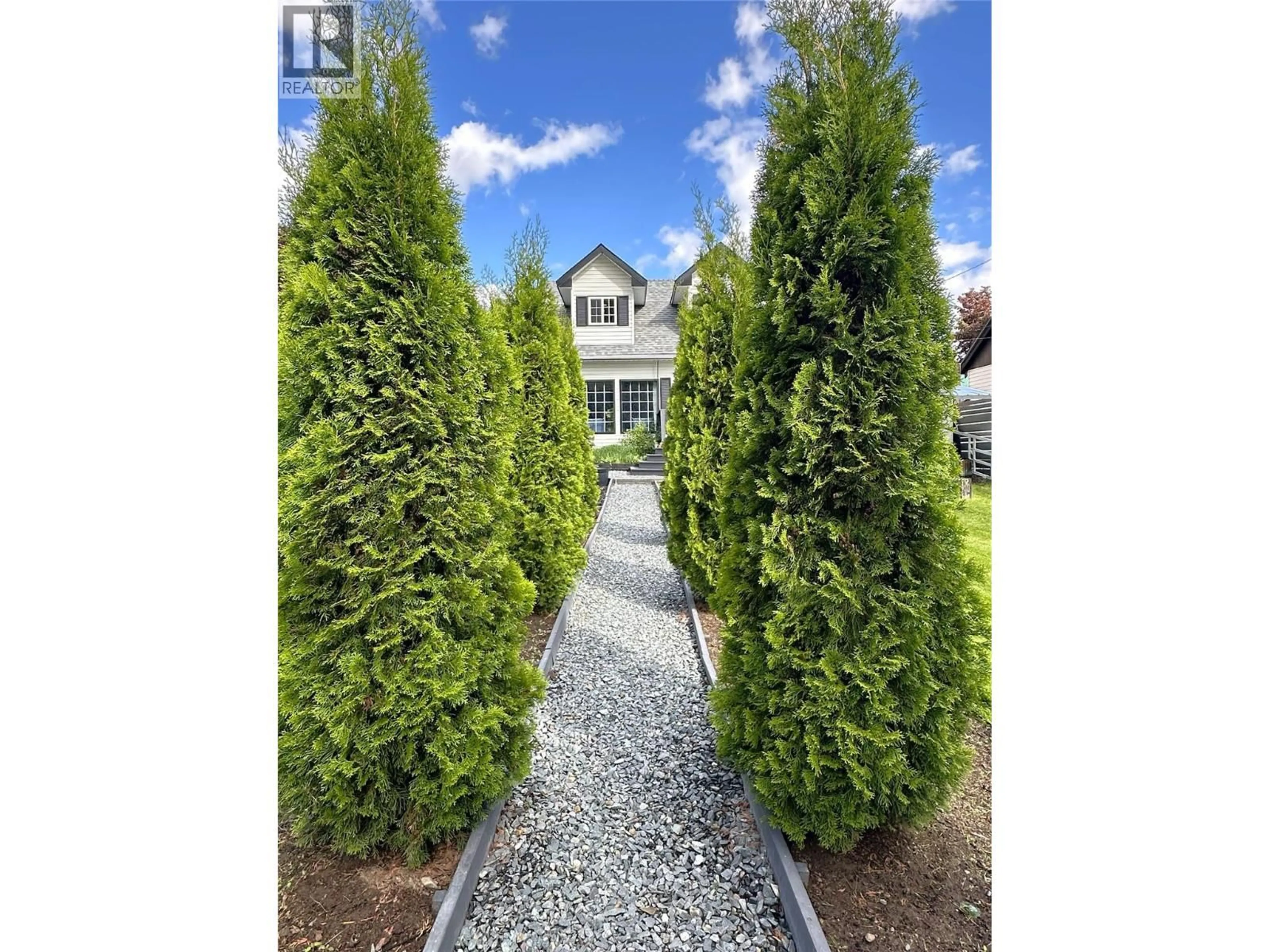 A pic from outside/outdoor area/front of a property/back of a property/a pic from drone, street for 175 CRERAR STREET, Kimberley British Columbia V1A1J8