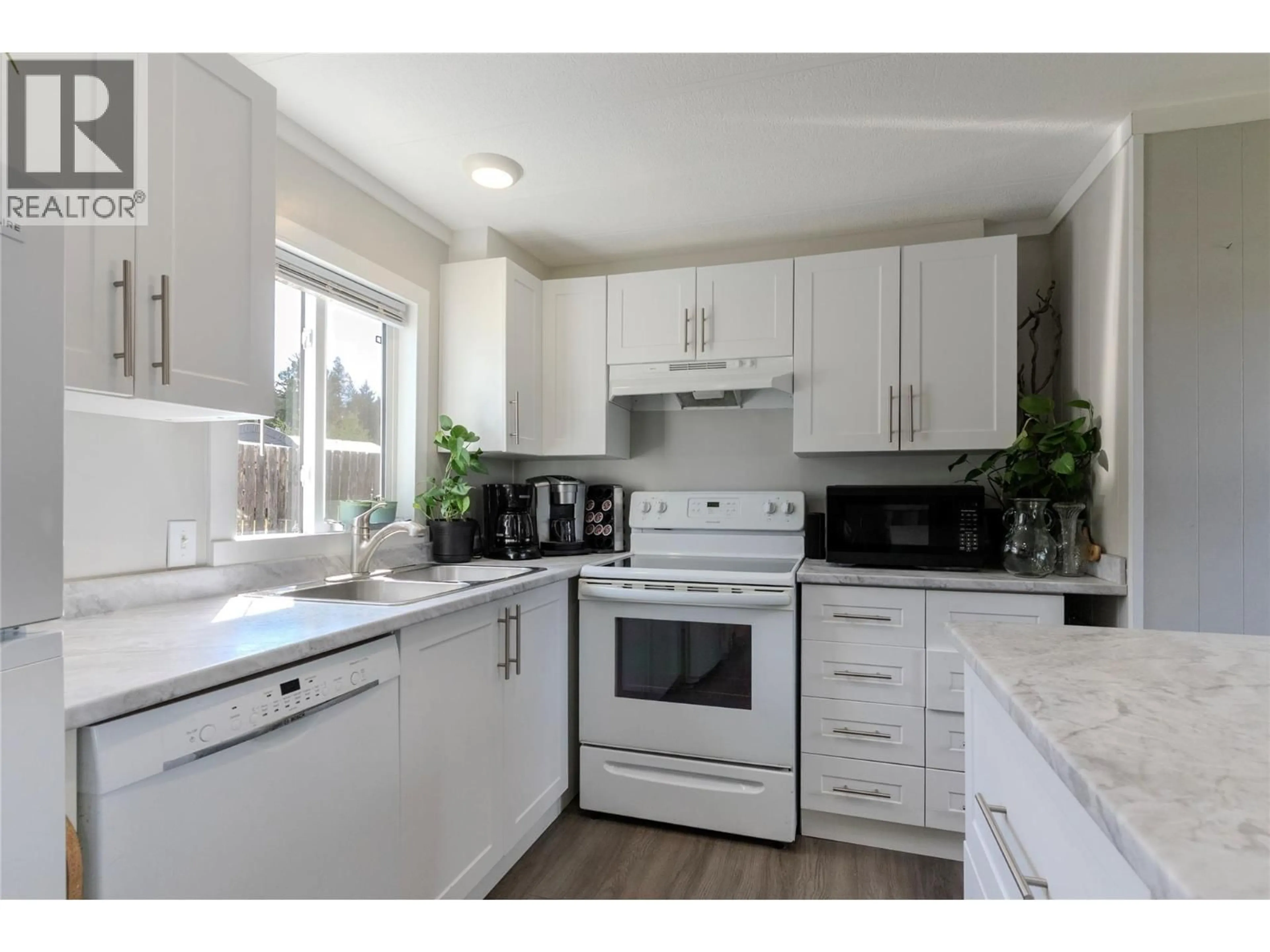 Unknown for 392 GRANITE DRIVE, Logan Lake British Columbia V0K1W0