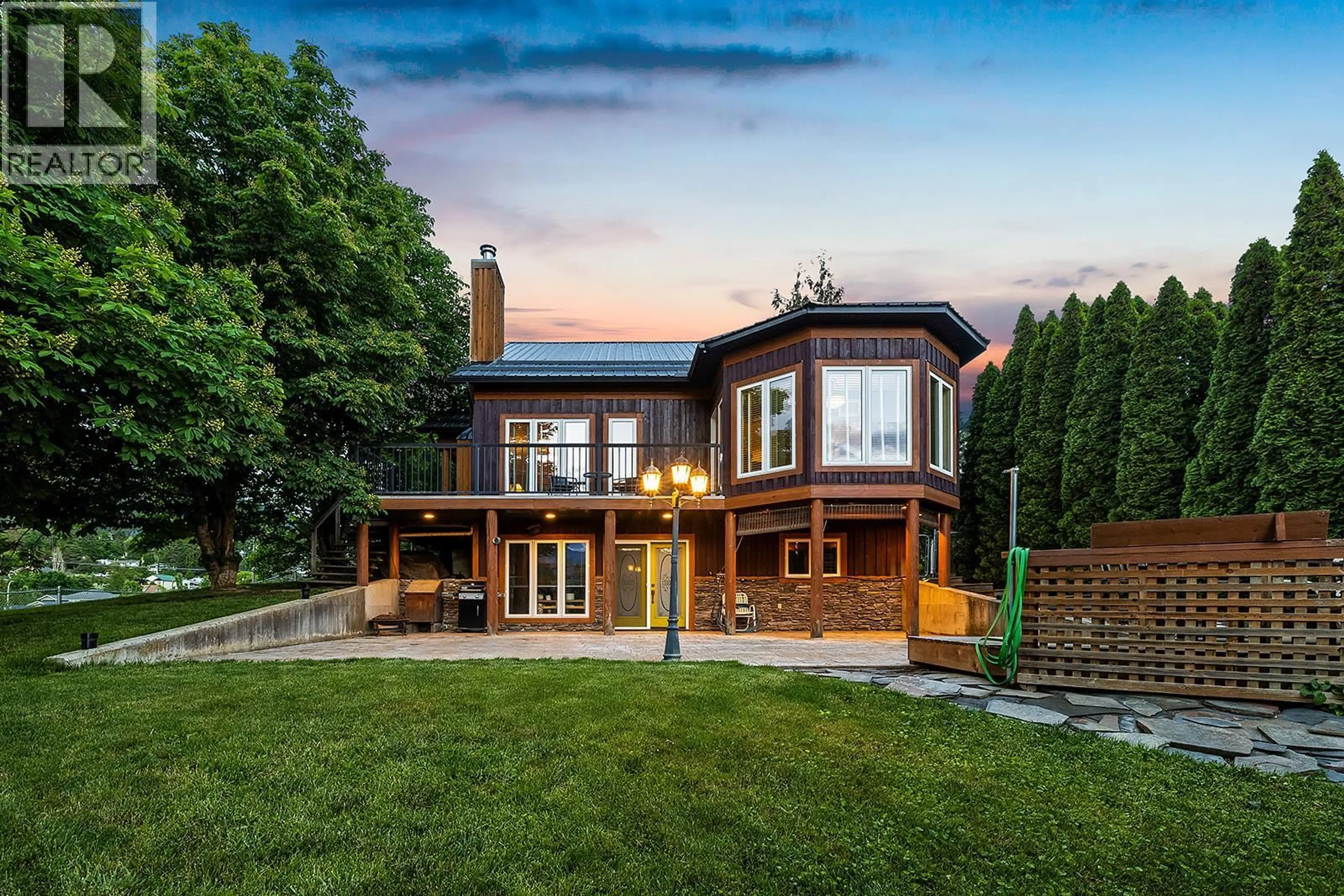 Home with brick exterior material, unknown for 109 2ND AVENUE SOUTH, Creston British Columbia V0B1G3