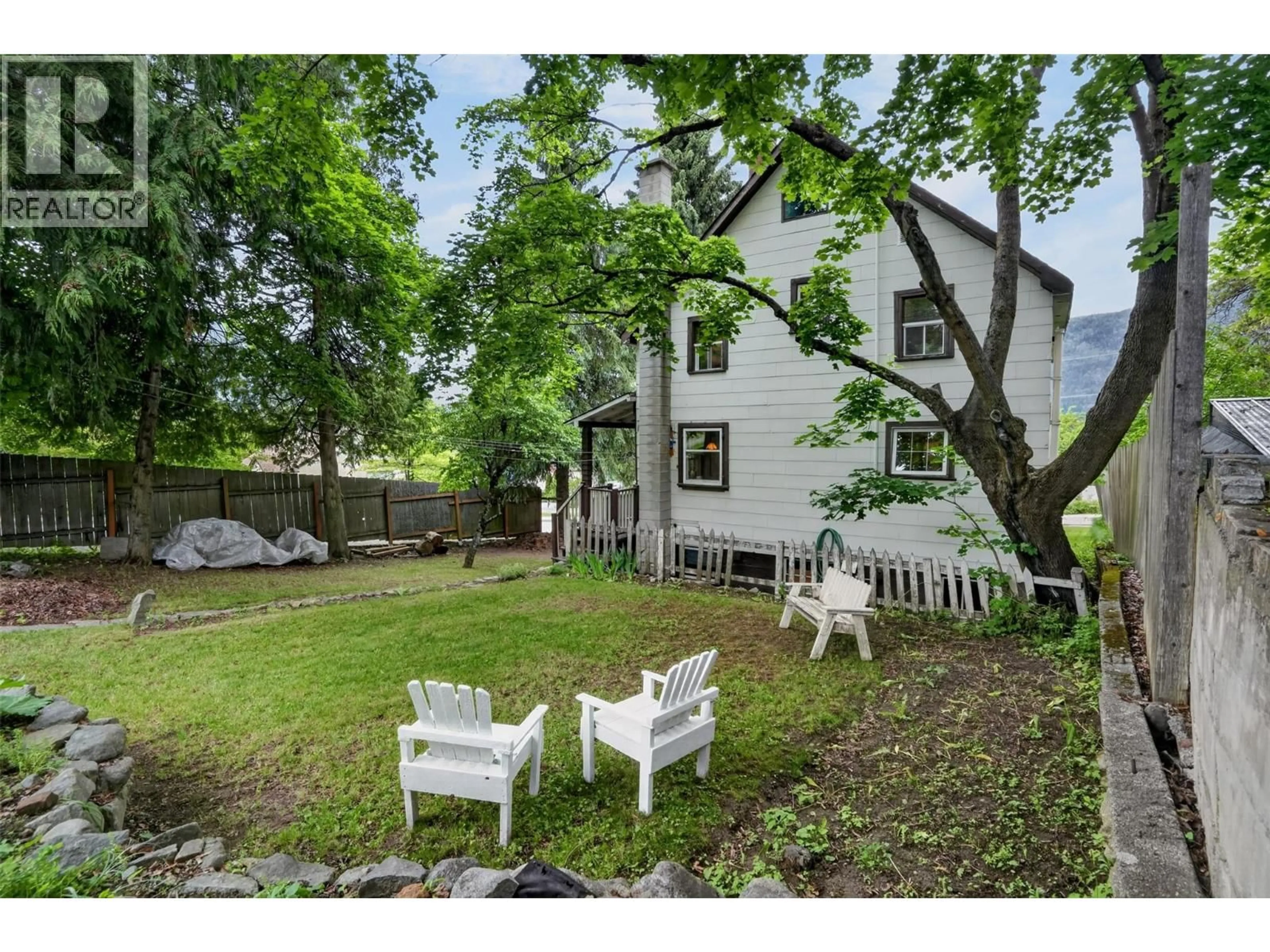 Unknown for 404 HOUSTON STREET, Nelson British Columbia V1L5H5
