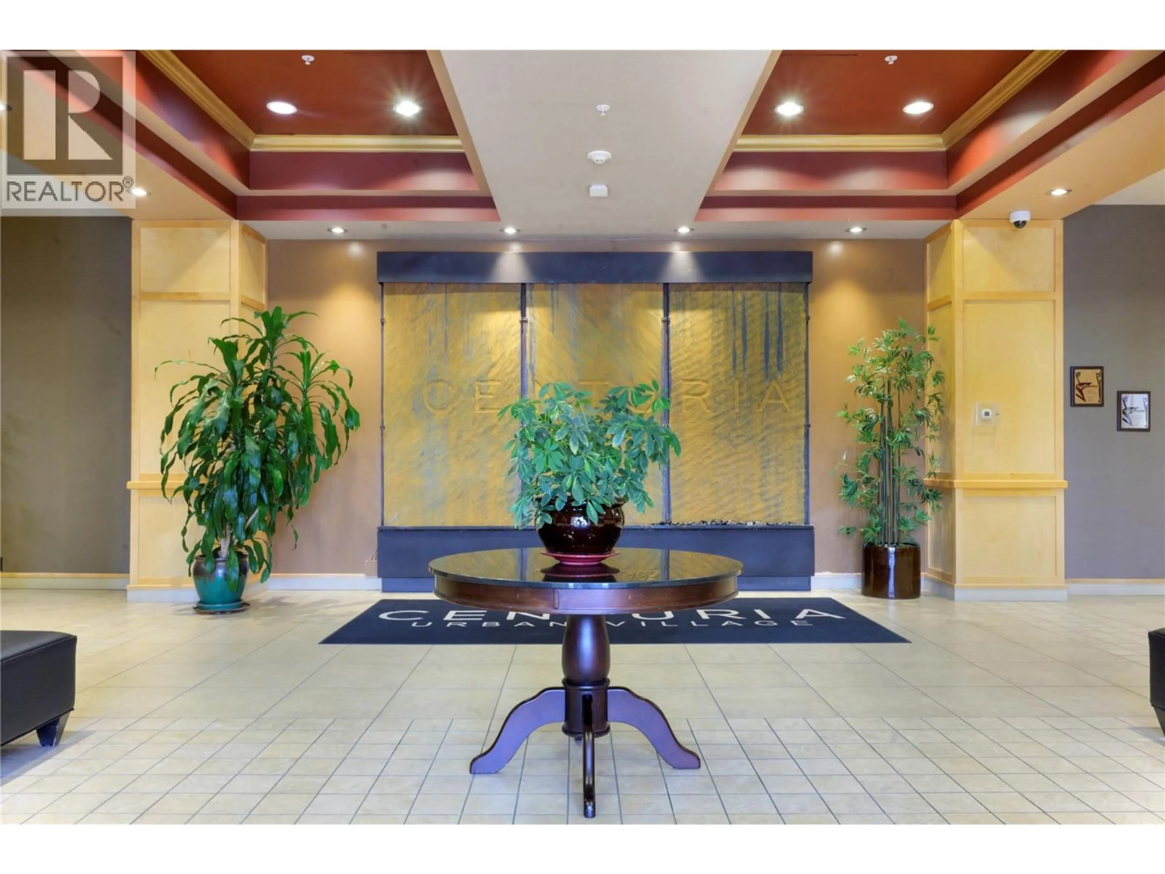 Lobby for 1008 - 1160 BERNARD AVENUE, Kelowna British Columbia V1Y6R2
