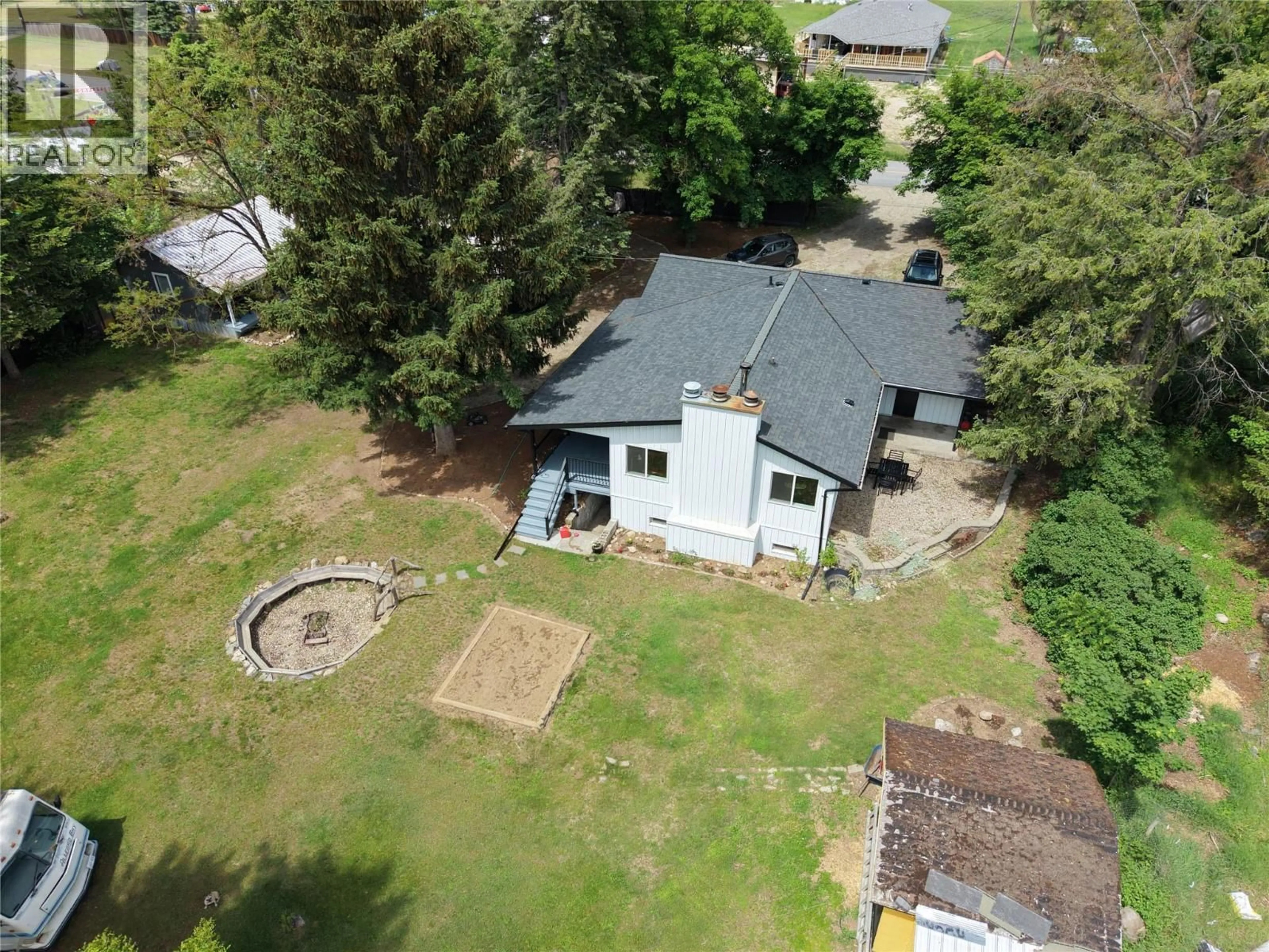 A pic from outside/outdoor area/front of a property/back of a property/a pic from drone, building for 3718 KRESTOVA ROAD, Krestova British Columbia V0G1H2
