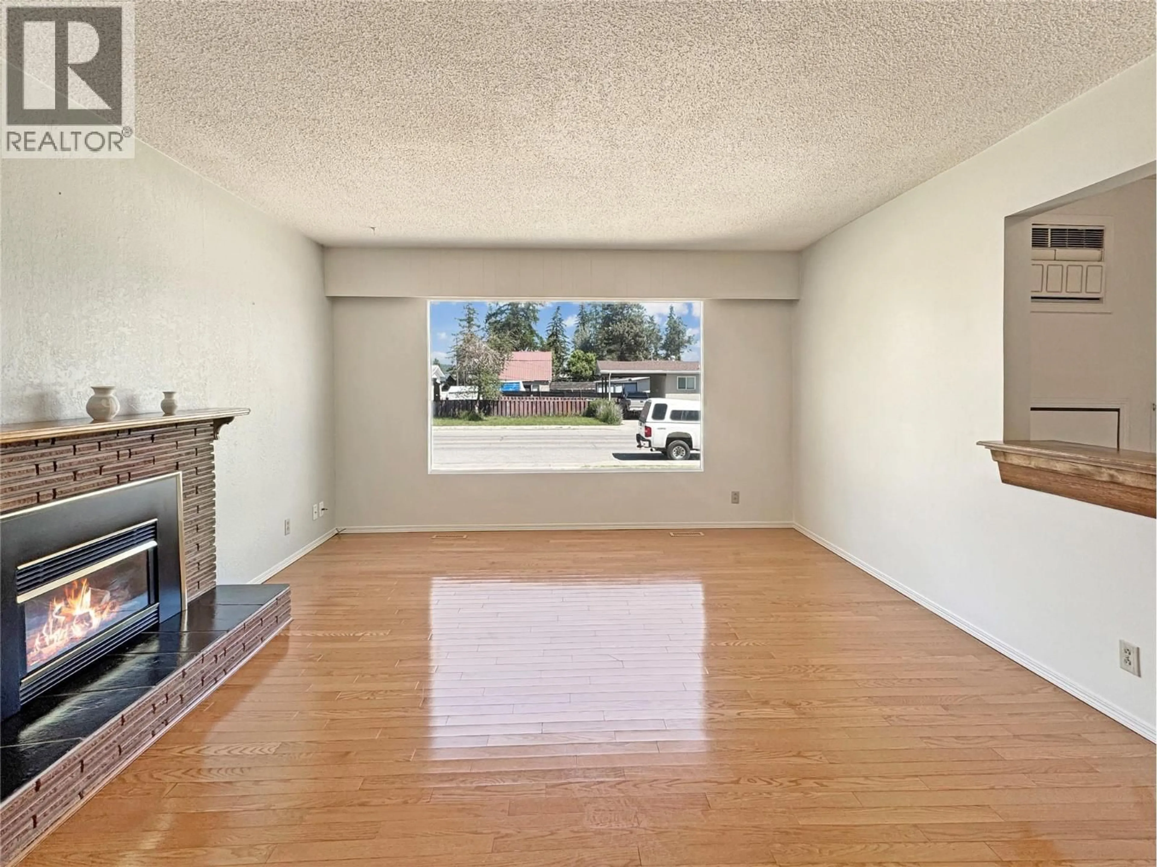 A pic of a room for 321 11TH STREET, Cranbrook British Columbia V1C1V1