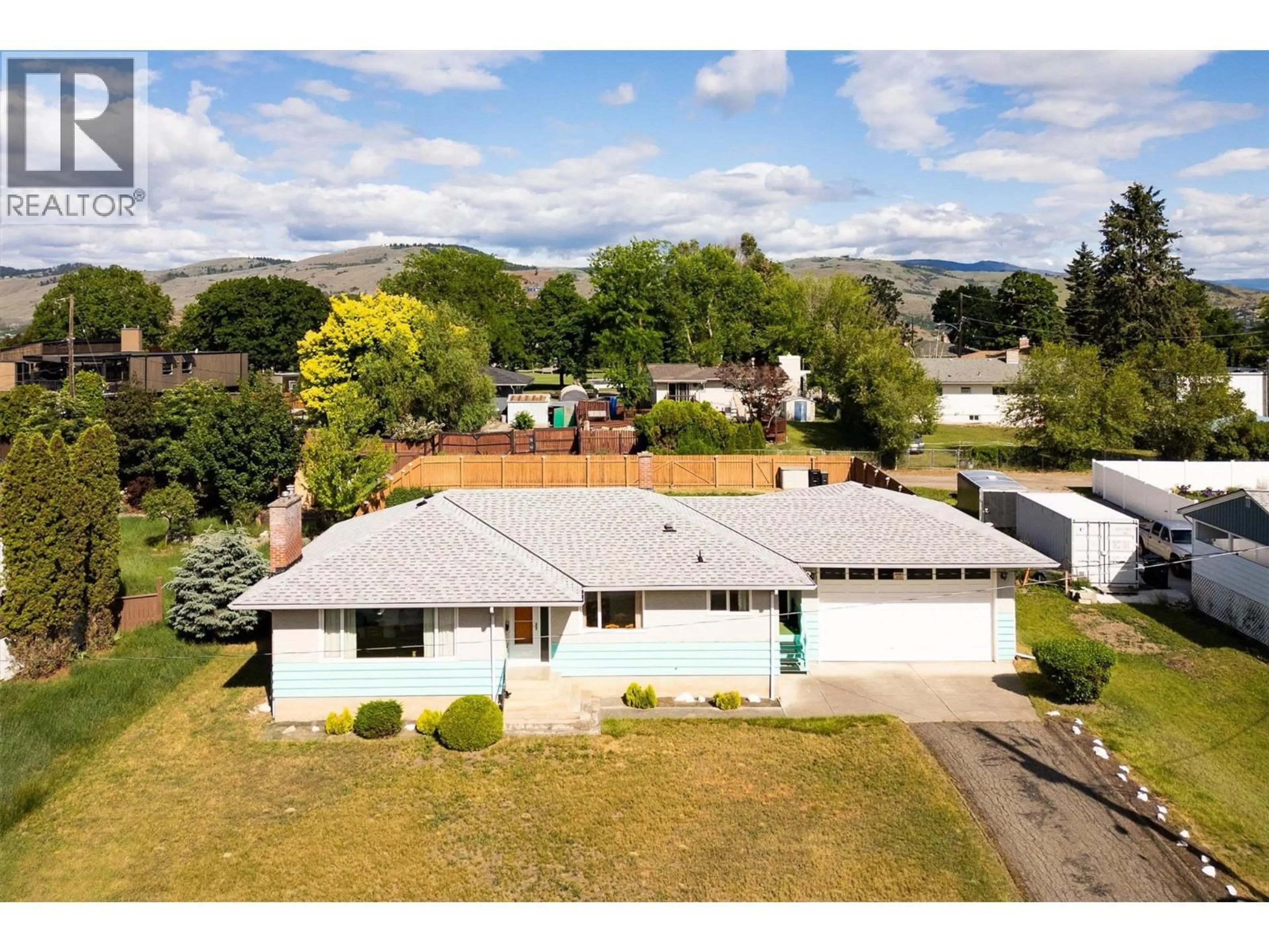 A pic from outside/outdoor area/front of a property/back of a property/a pic from drone, mountain view for 1807 27 CRESCENT, Vernon British Columbia V1T1R3