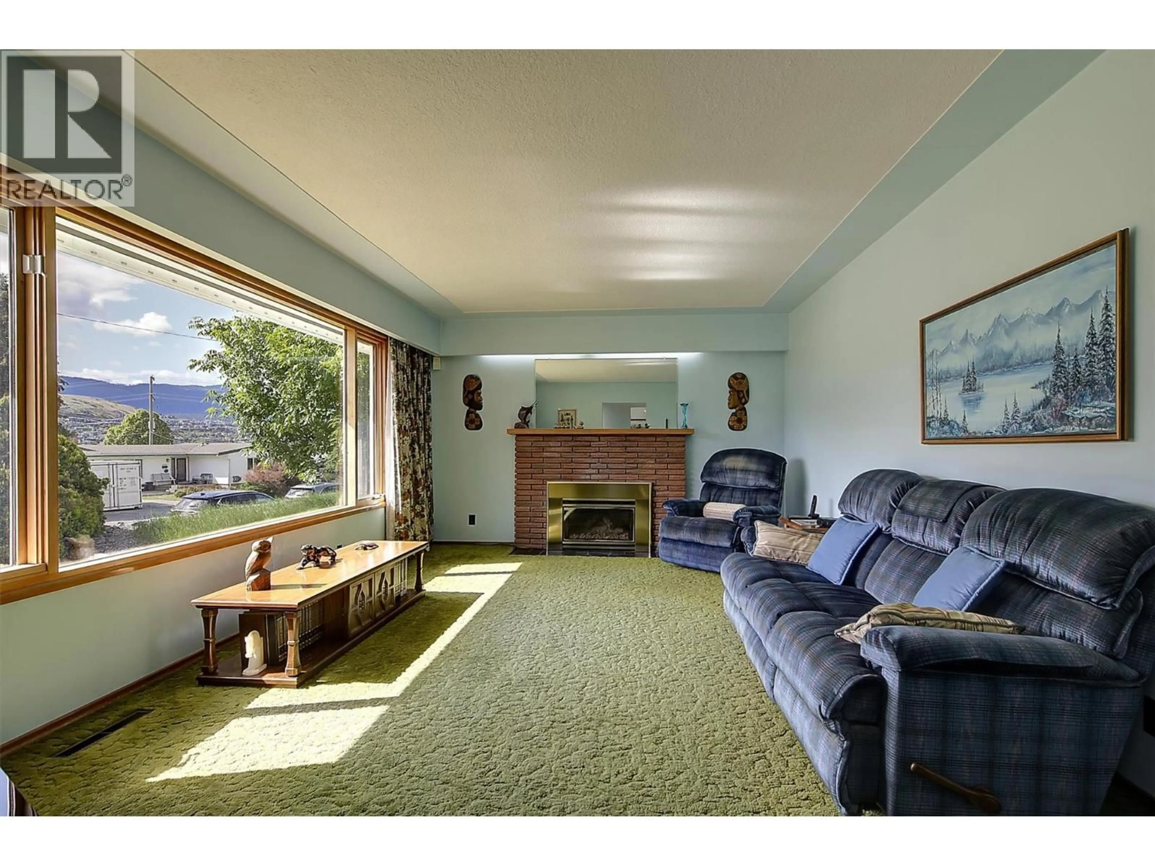 Living room with furniture, unknown for 1807 27 CRESCENT, Vernon British Columbia V1T1R3
