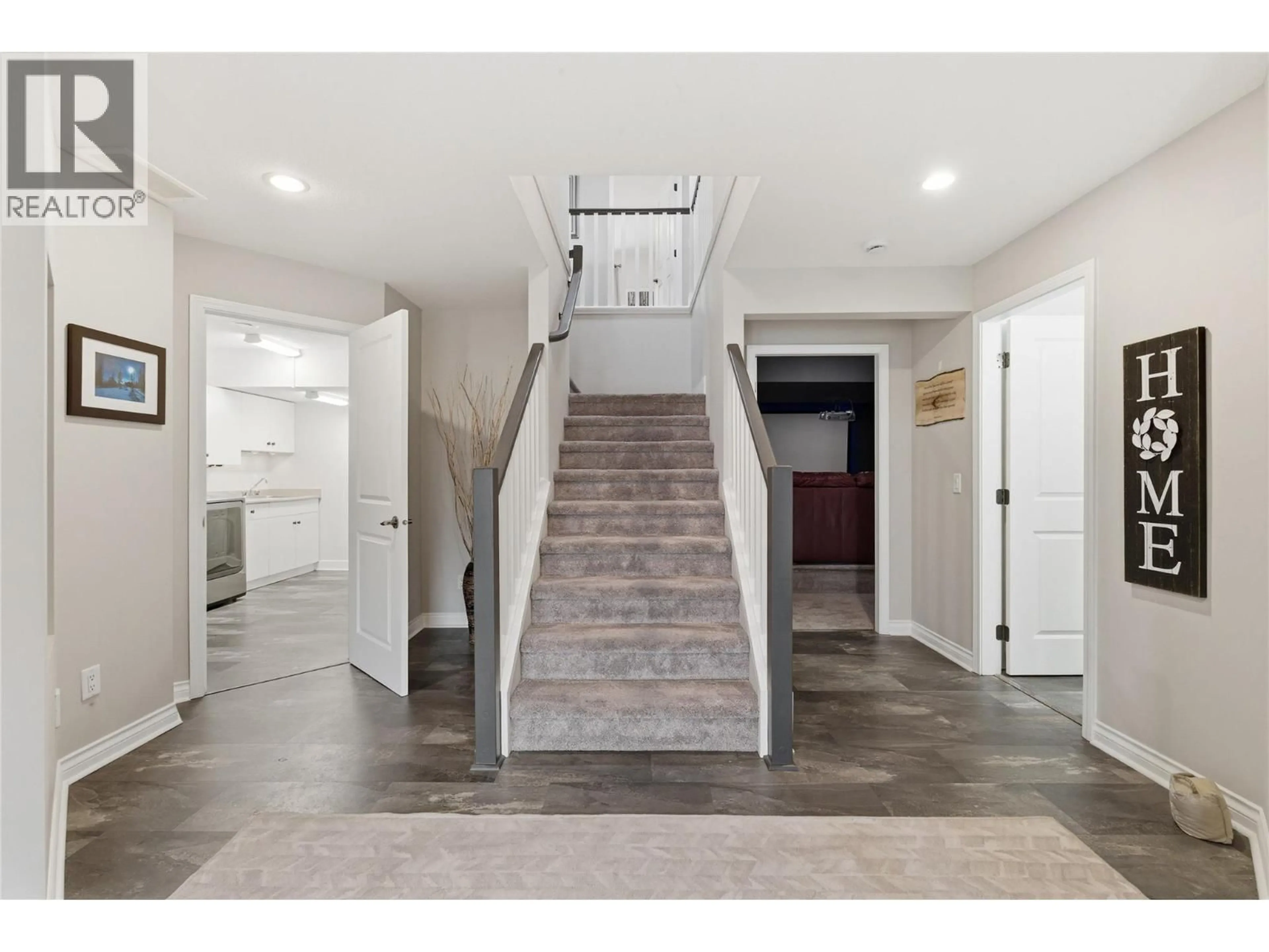 Indoor entryway for 3065 SAGEVIEW ROAD, West Kelowna British Columbia V4T2Y5