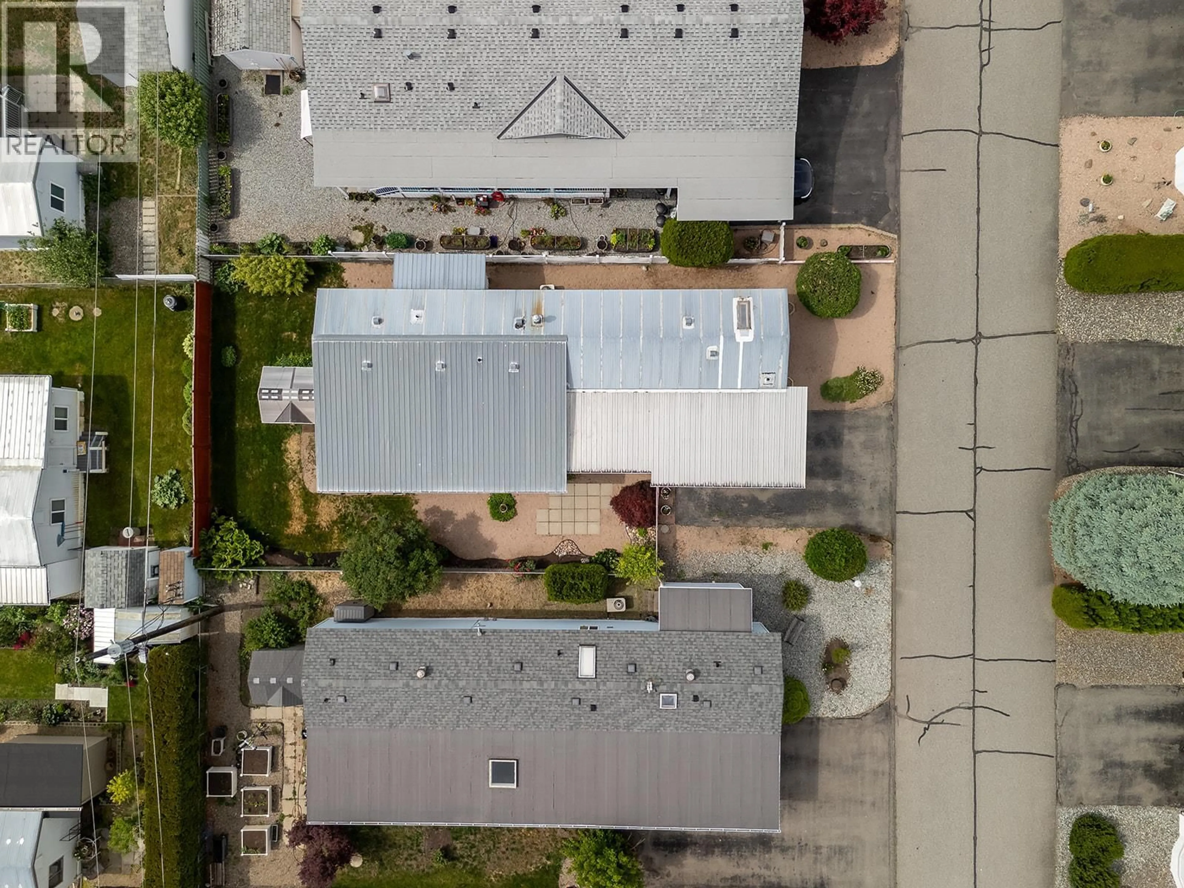 A pic from outside/outdoor area/front of a property/back of a property/a pic from drone, street for 144 - 720 COMMONWEALTH ROAD, Kelowna British Columbia V4V1R9