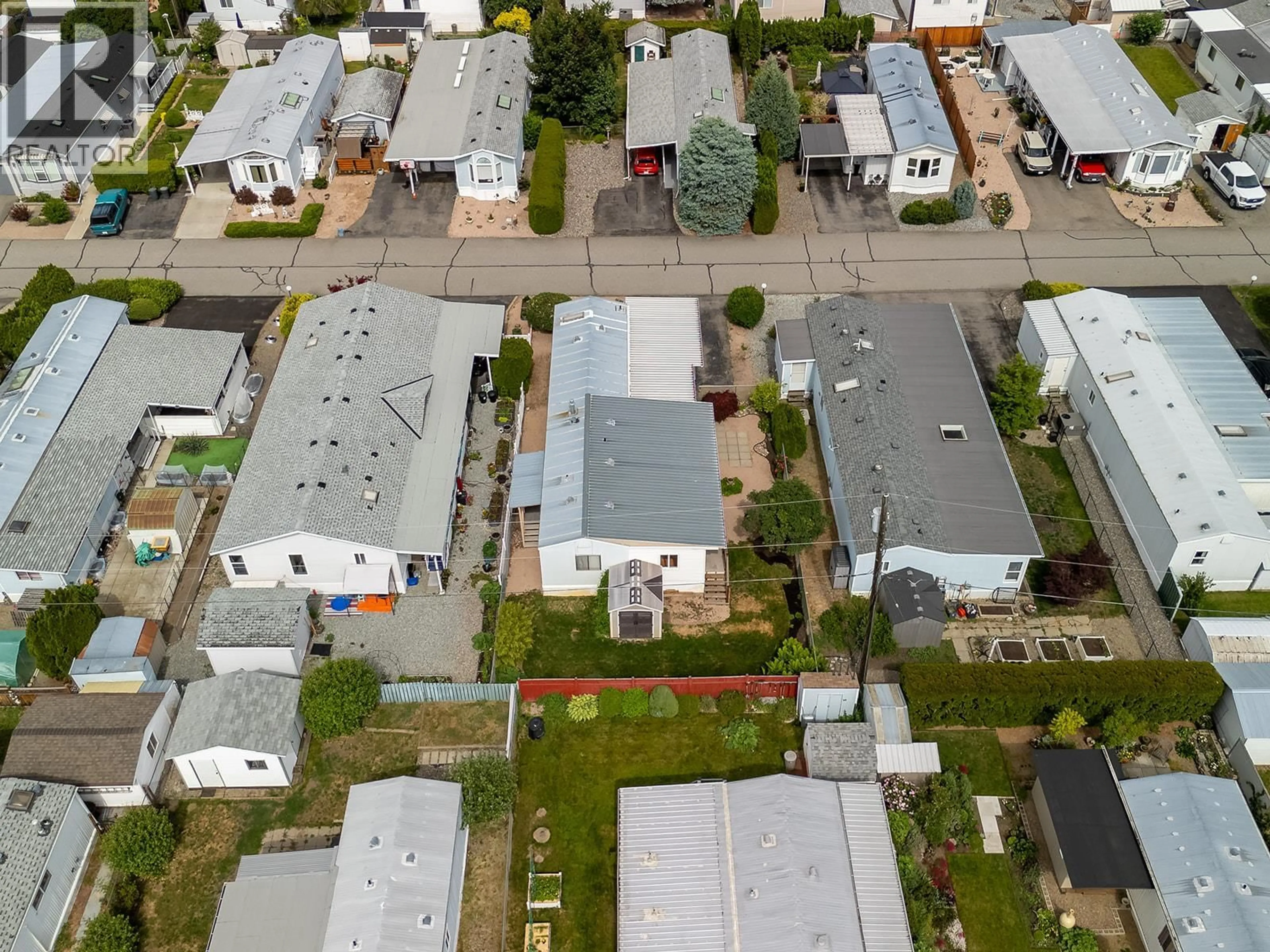 A pic from outside/outdoor area/front of a property/back of a property/a pic from drone, street for 144 - 720 COMMONWEALTH ROAD, Kelowna British Columbia V4V1R9
