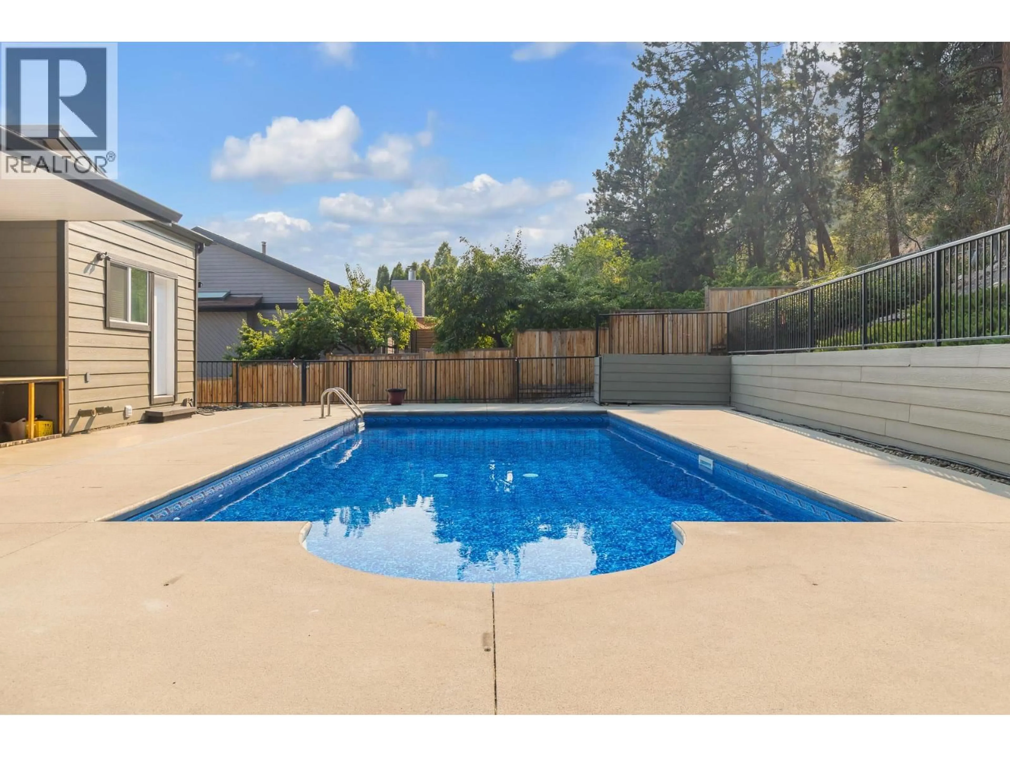 Pool for 2218 OMINECA PLACE, Kelowna British Columbia V1V1H7
