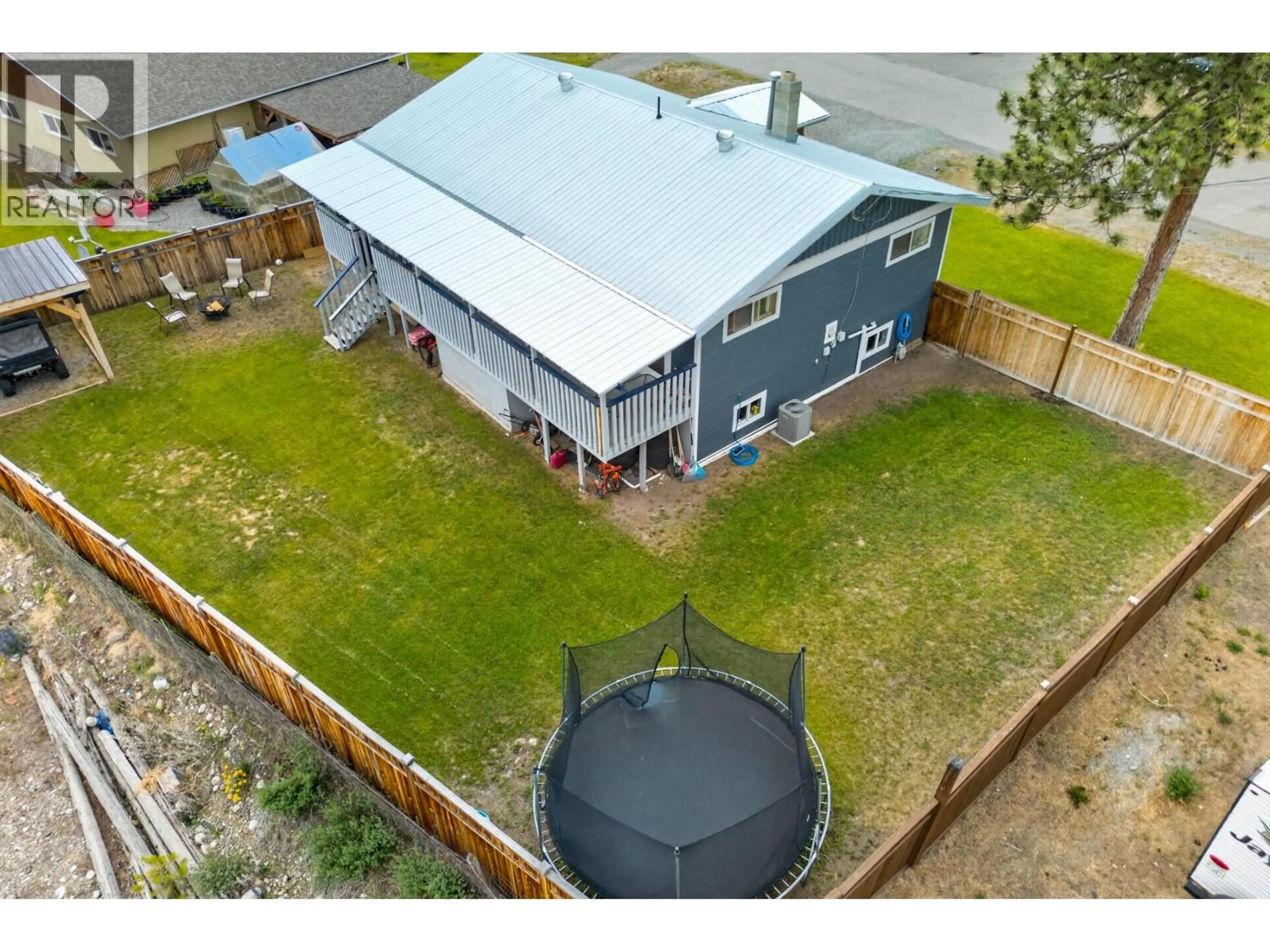 A pic from outside/outdoor area/front of a property/back of a property/a pic from drone, building for 360 GRAY AVENUE, Merritt British Columbia V0K1Y0