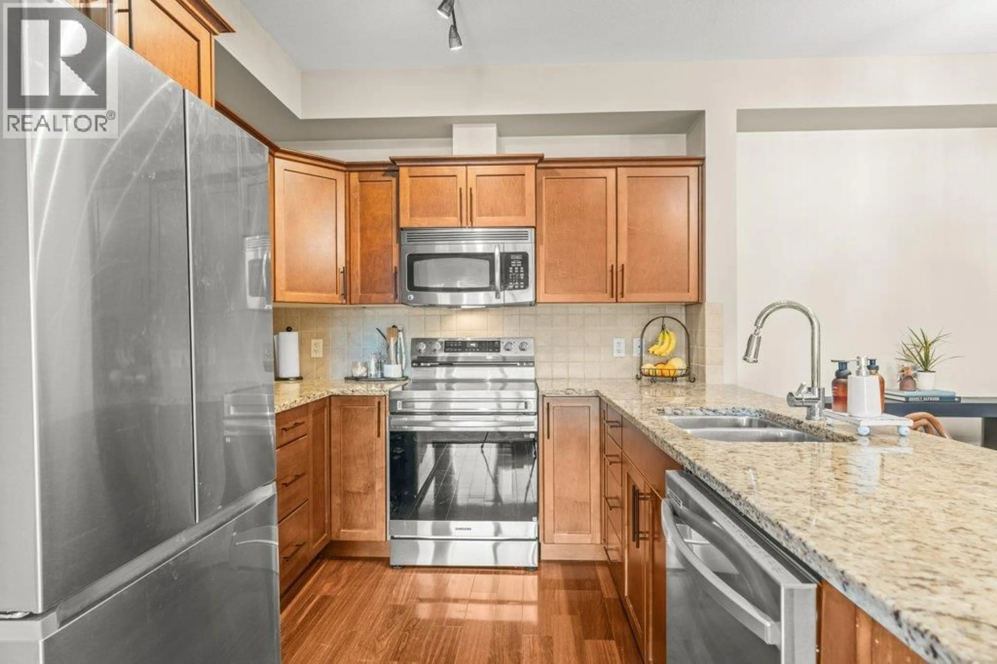 Standard kitchen, unknown for 307 - 2142 VASILE ROAD, Kelowna British Columbia V1Y6H5