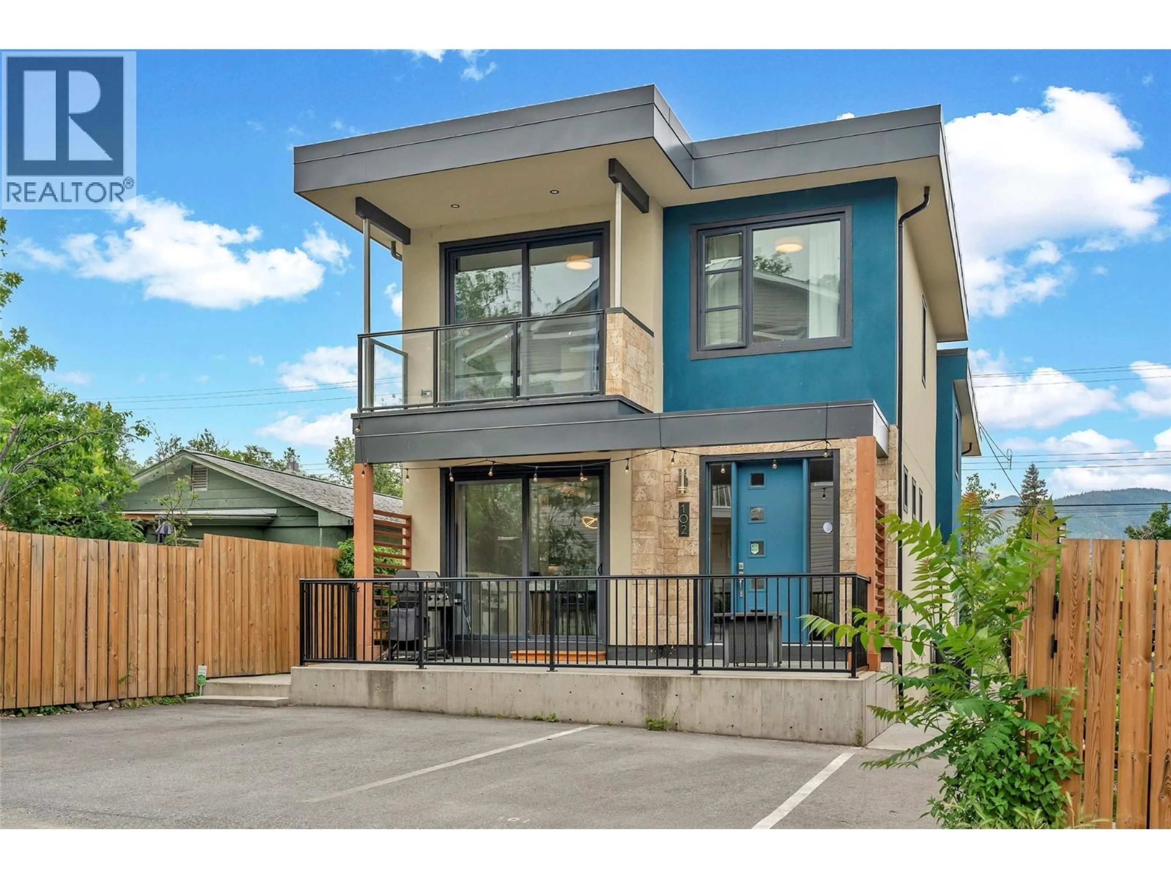 Home with brick exterior material, street for 102 - 436 PICKERING STREET, Penticton British Columbia V2A4H2