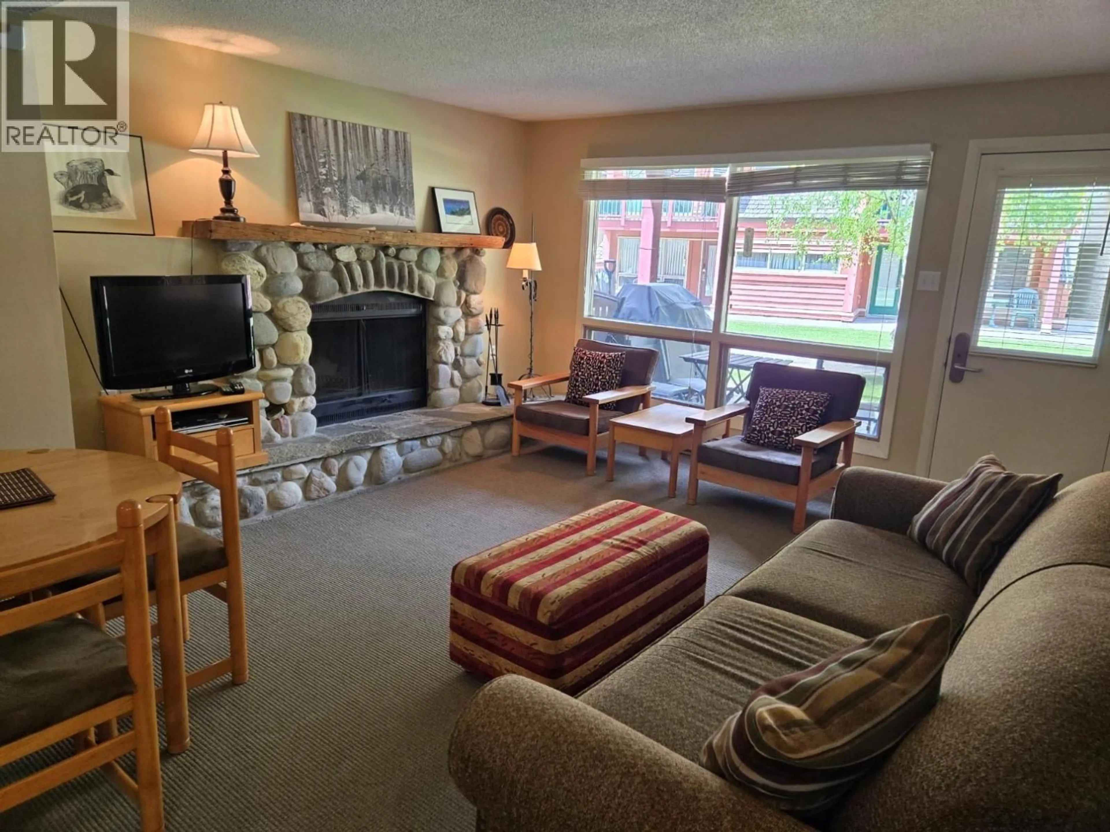 Living room with furniture, unknown for 1030 - 2030 PANORAMA DRIVE, Panorama British Columbia V0A1T0