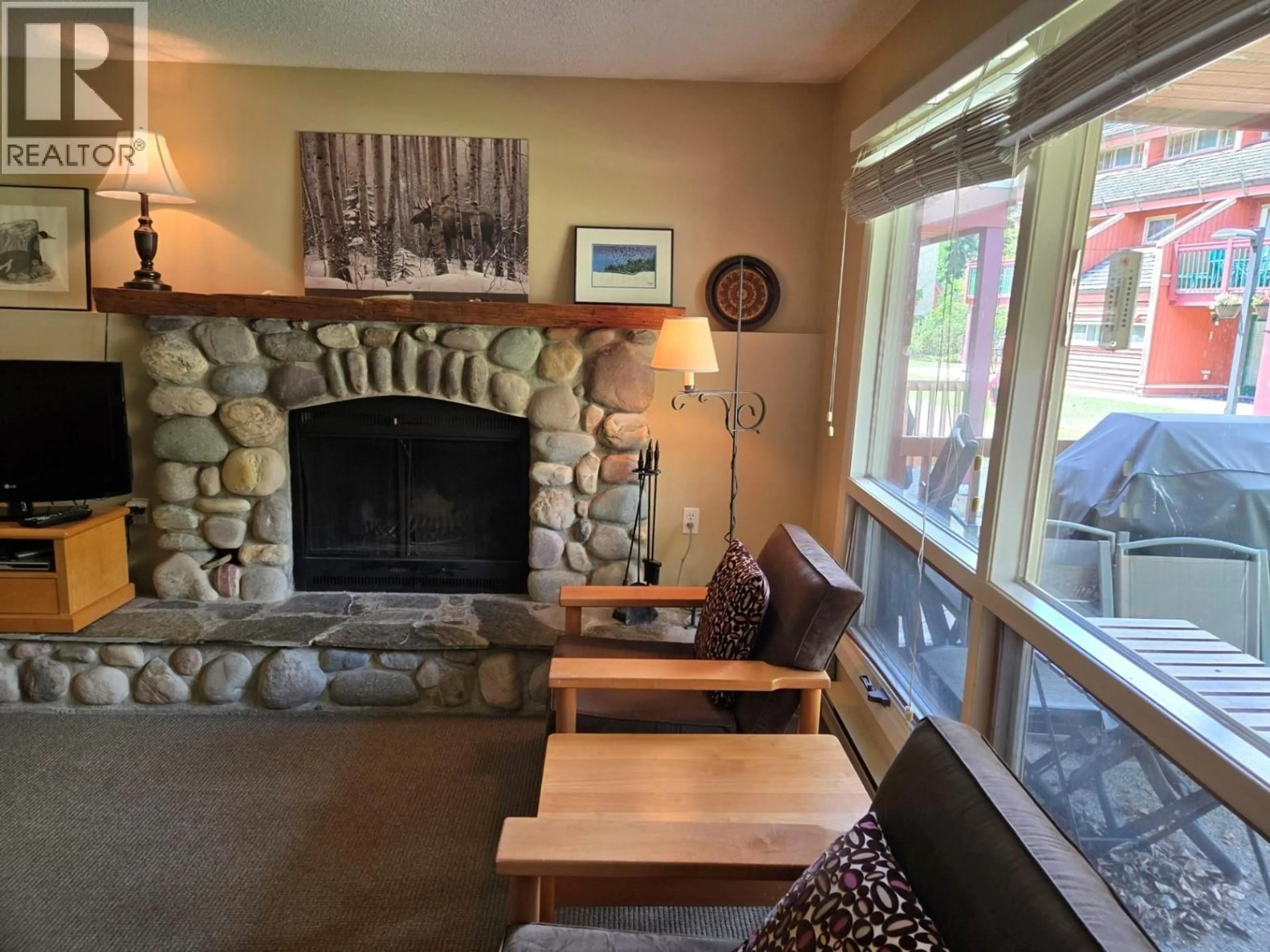 Living room with furniture, unknown for 1030 - 2030 PANORAMA DRIVE, Panorama British Columbia V0A1T0