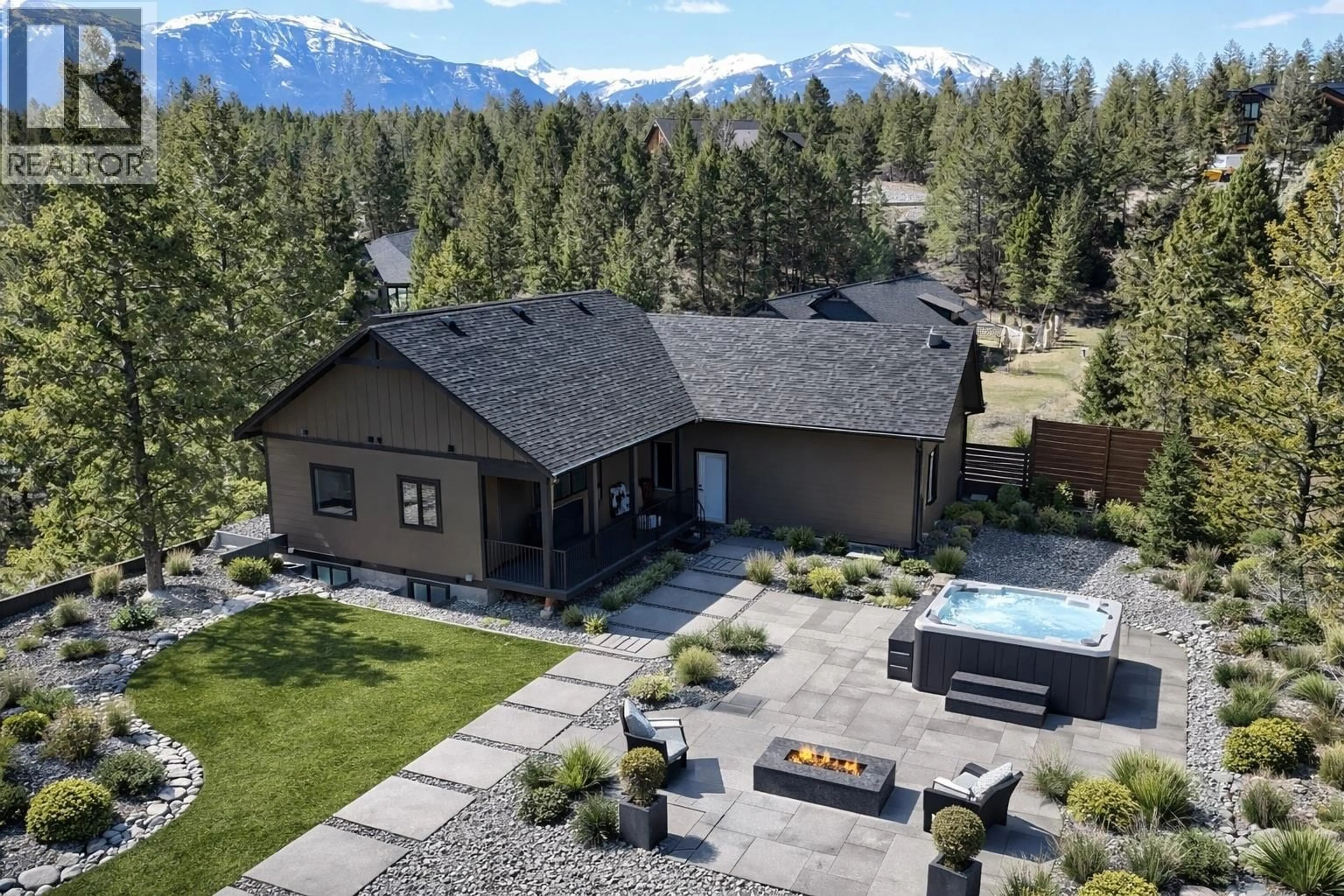 A pic from outside/outdoor area/front of a property/back of a property/a pic from drone, mountain view for 5072 BERLAND BEND, Windermere British Columbia V0A1K3