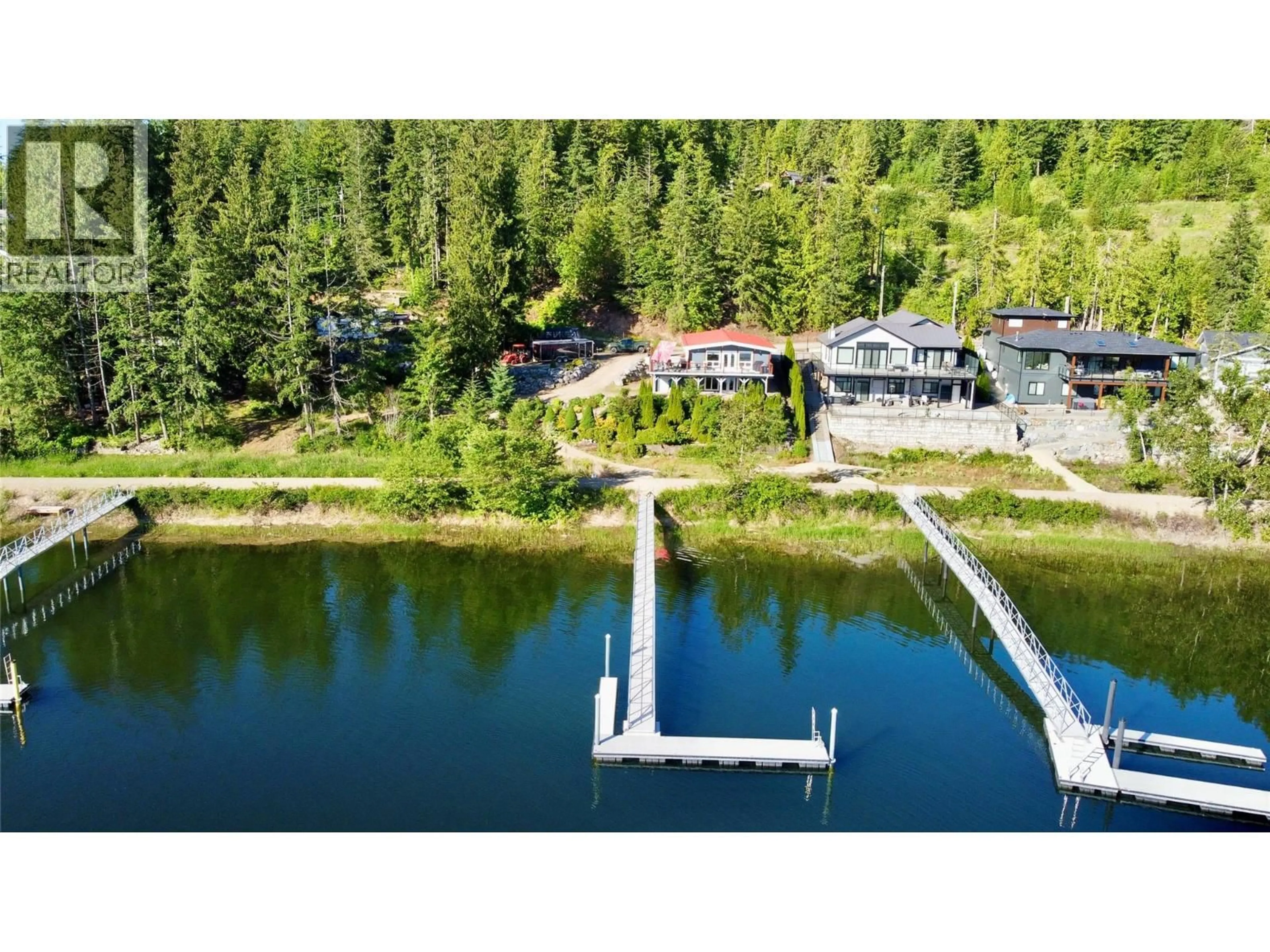 A pic from outside/outdoor area/front of a property/back of a property/a pic from drone, water/lake/river/ocean view for 417 OLD SPALLUMCHEEN ROAD, Sicamous British Columbia V0E2V3