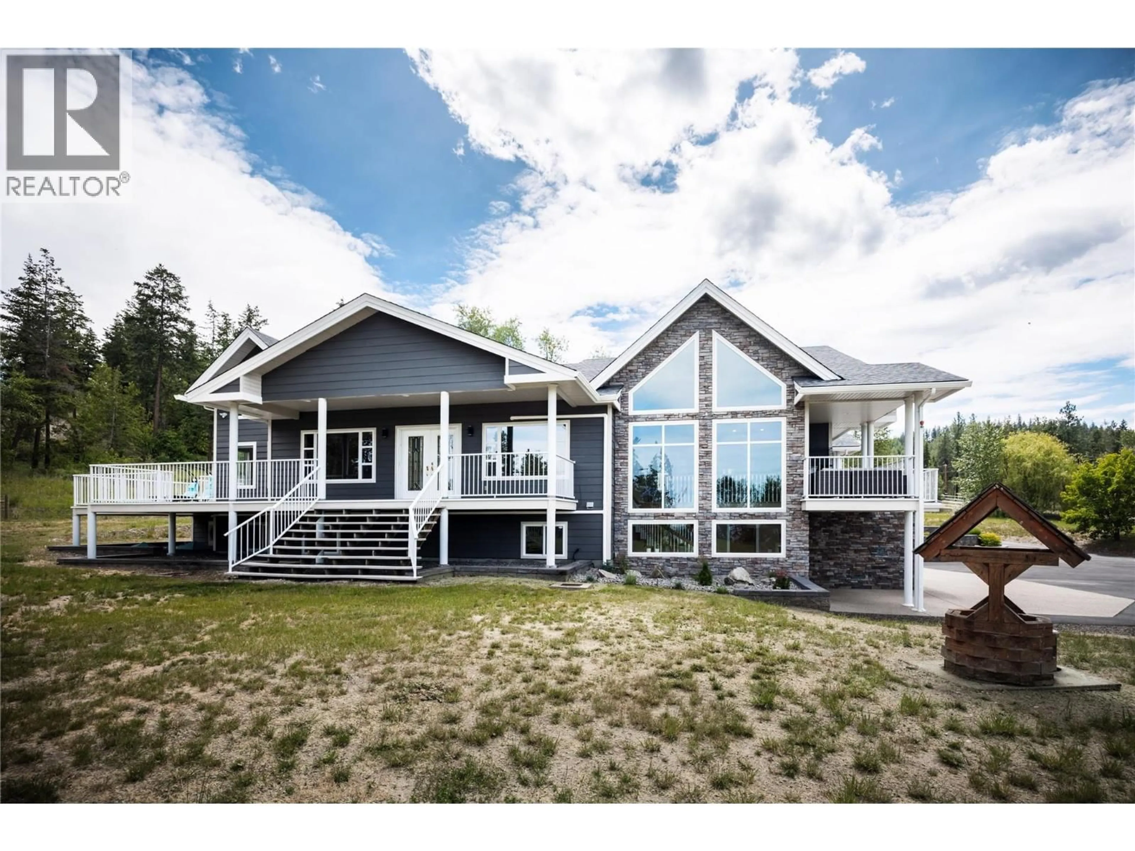 Home with vinyl exterior material, unknown for 4430 JUNE SPRINGS ROAD, Kelowna British Columbia V1W4C8