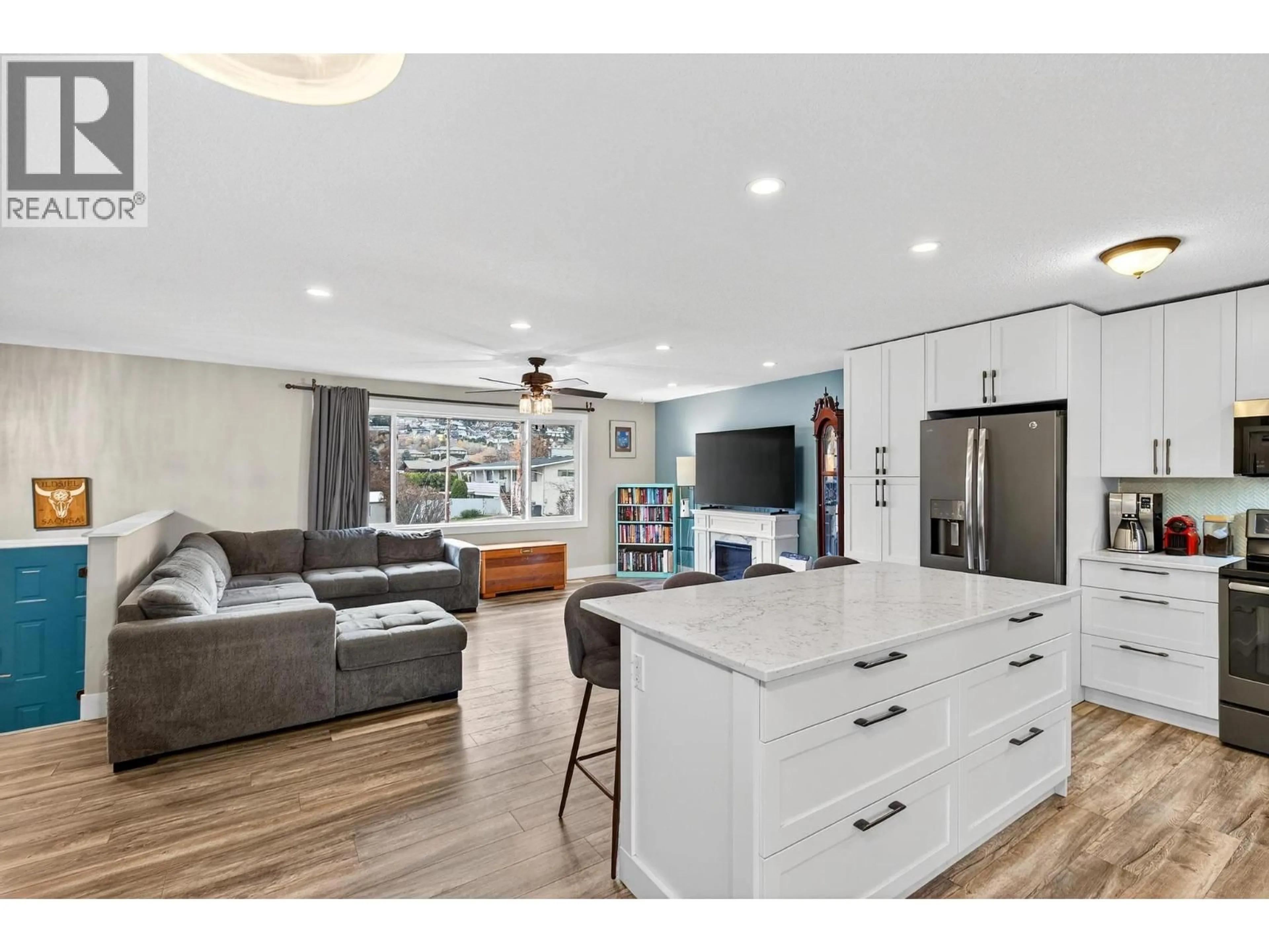 Open concept kitchen, unknown for 300 LANGFORD ROAD, Kelowna British Columbia V1X2T8