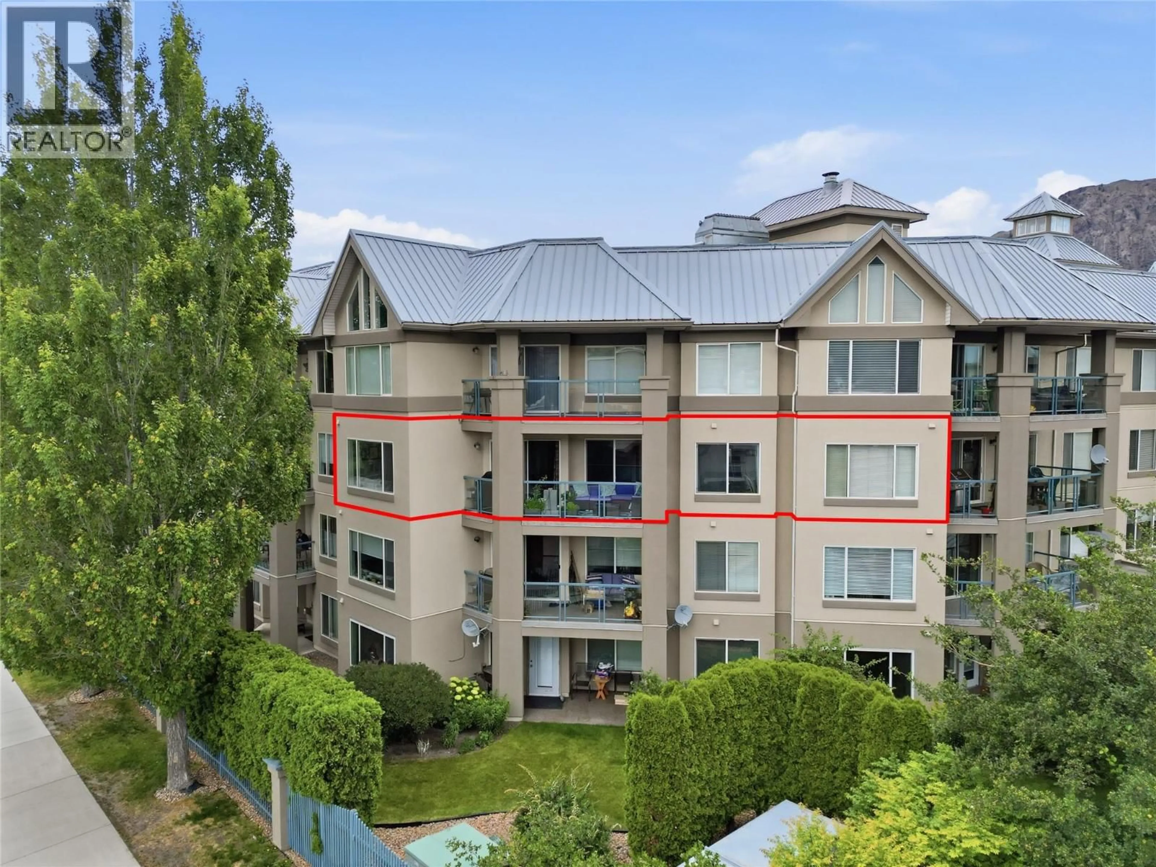 A pic from outside/outdoor area/front of a property/back of a property/a pic from drone, city buildings view from balcony for 310 - 950 LORNE STREET, Kamloops British Columbia V2C1W9