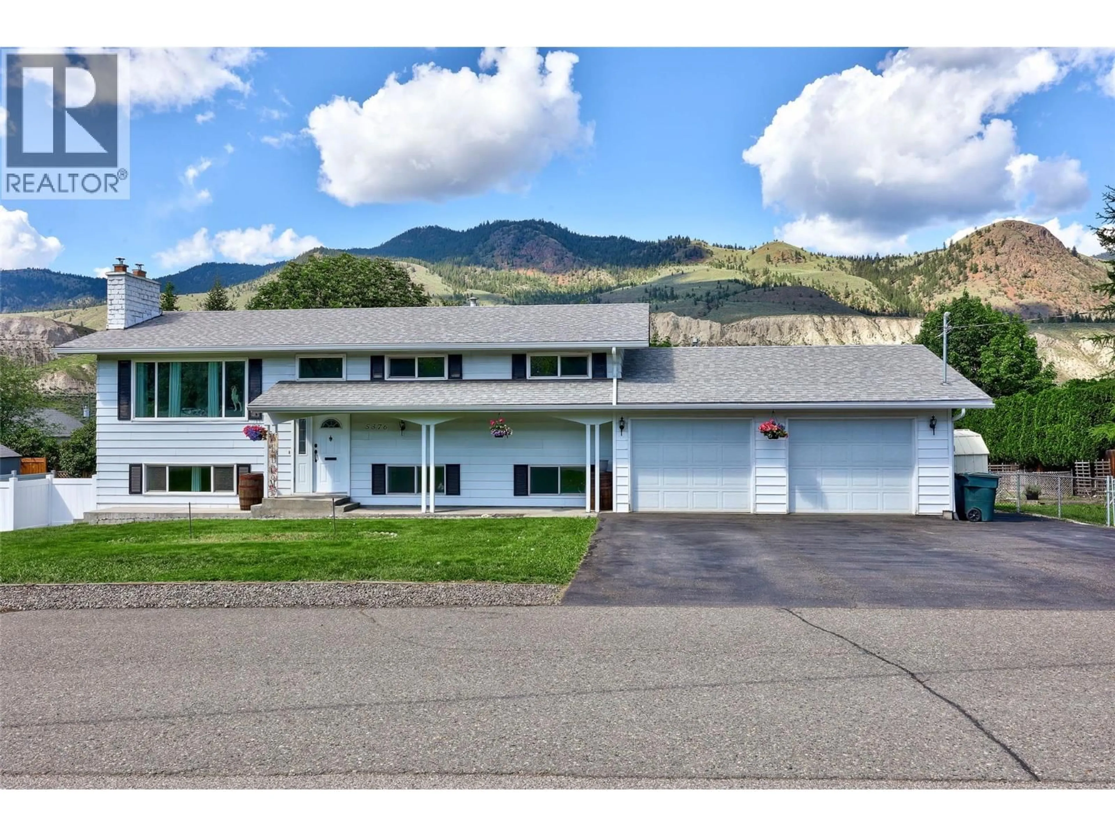 Home with vinyl exterior material, mountain view for 5376 KIPP ROAD, Kamloops British Columbia V2C6H7