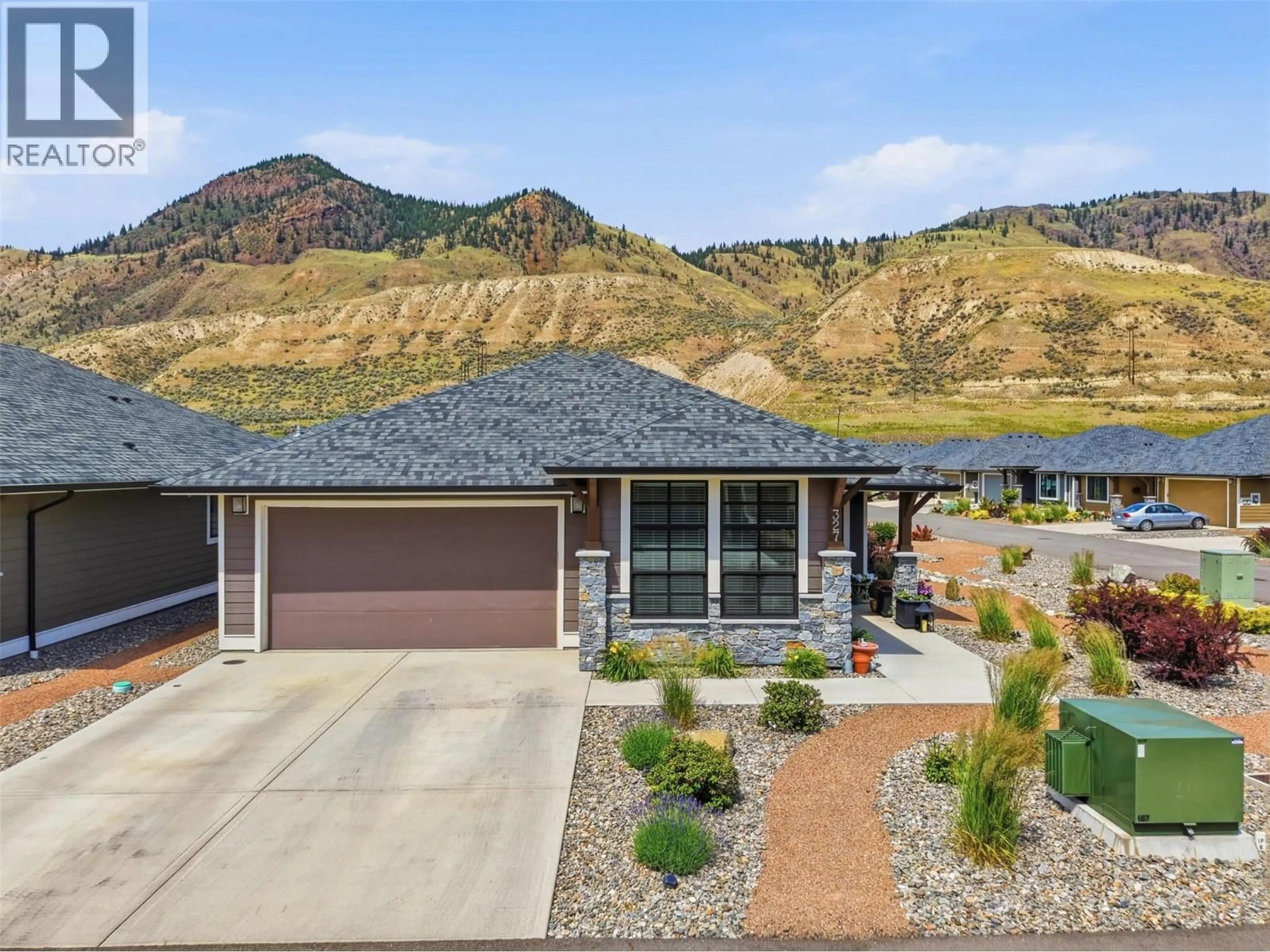 Home with vinyl exterior material, mountain view for 327 - 641 SHUSWAP ROAD EAST, Kamloops British Columbia V2H0E2