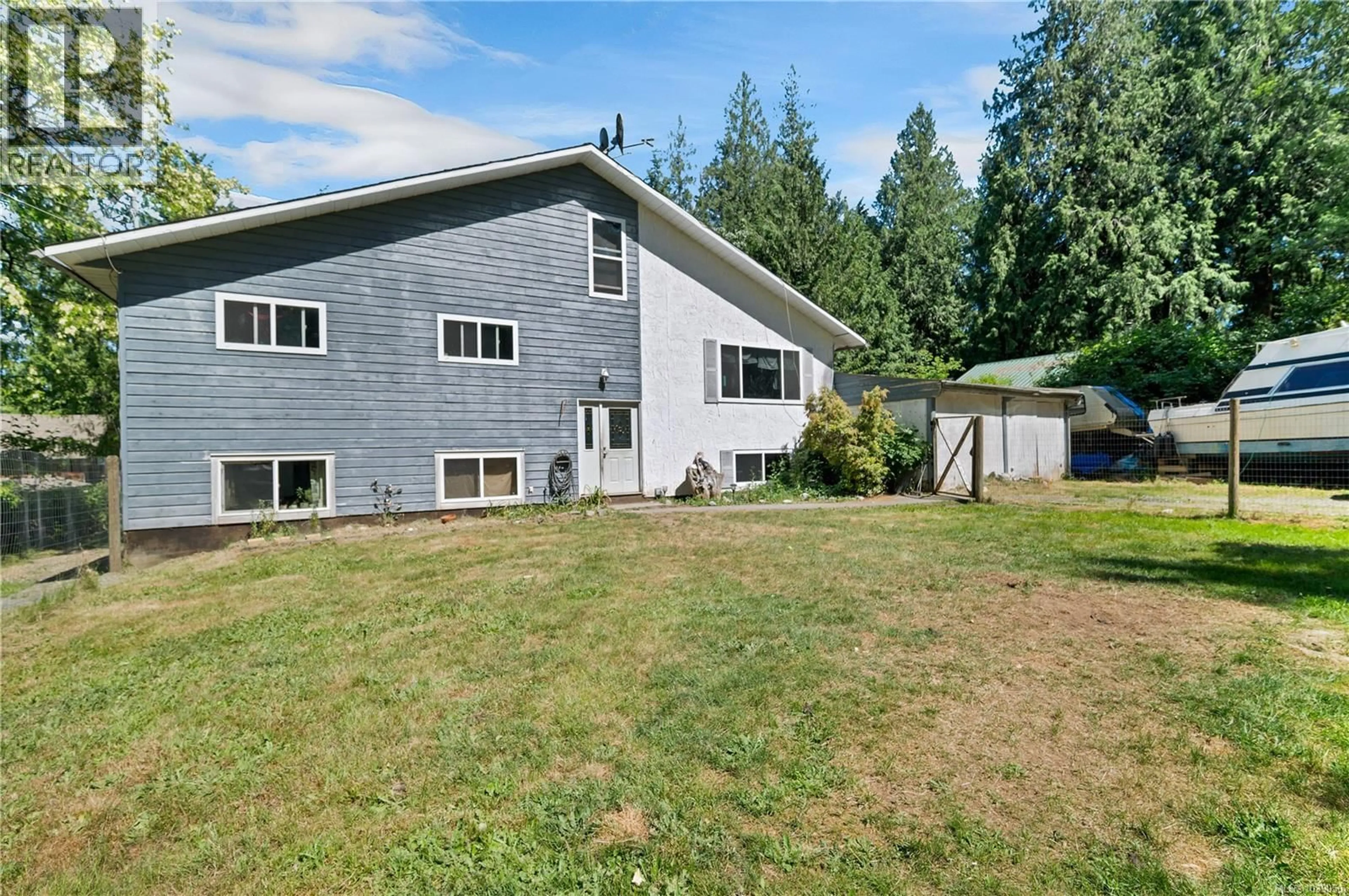 Home with vinyl exterior material, unknown for 1376 HOOLEY ROAD, Quadra Island British Columbia V0P1N0