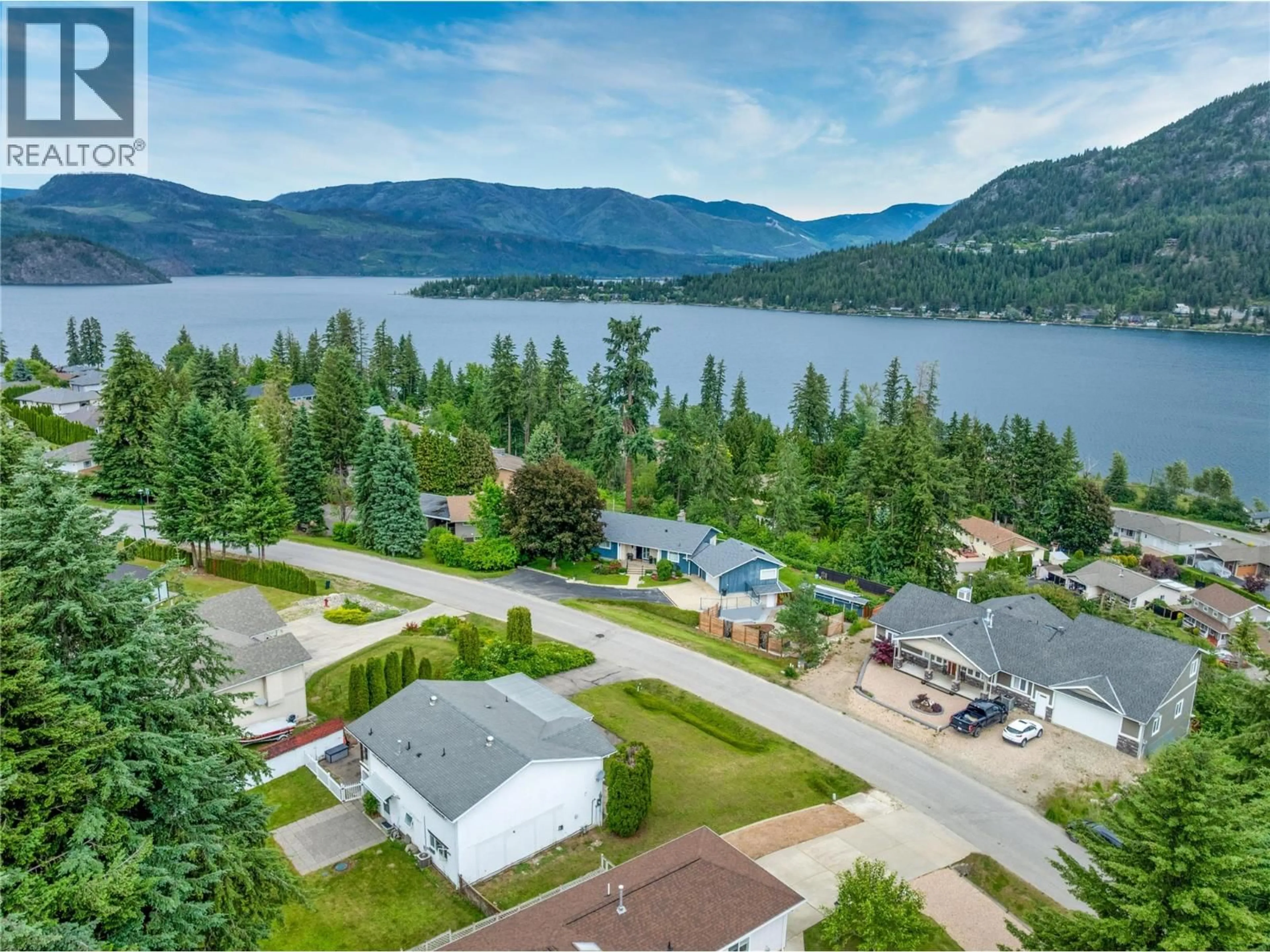 A pic from outside/outdoor area/front of a property/back of a property/a pic from drone, water/lake/river/ocean view for 2440 SUNRISE BOULEVARD, Sorrento British Columbia V0E2W2