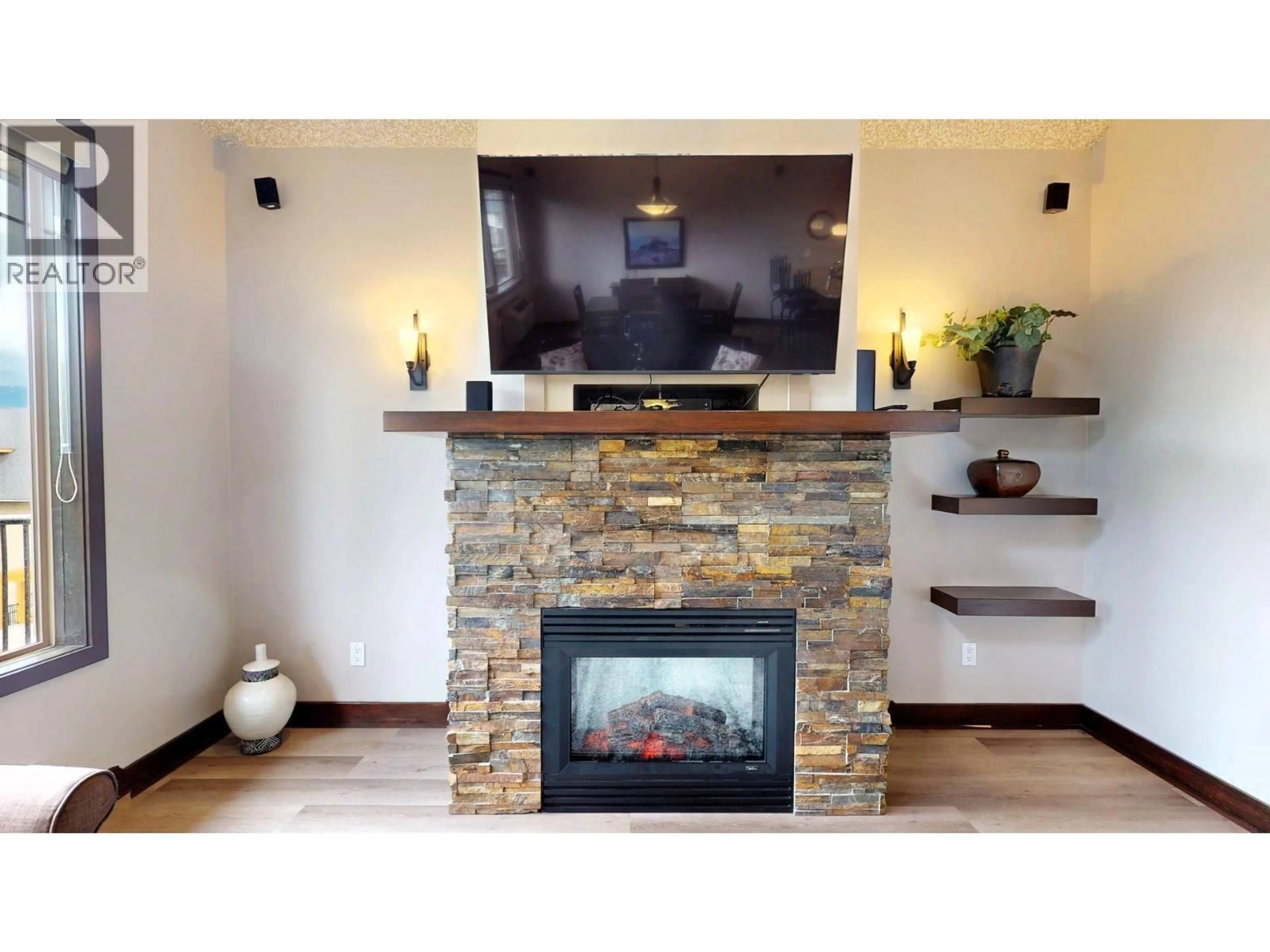 Home theater for 534 M - 500 BIGHORN BOULEVARD, Radium Hot Springs British Columbia V0A1M0