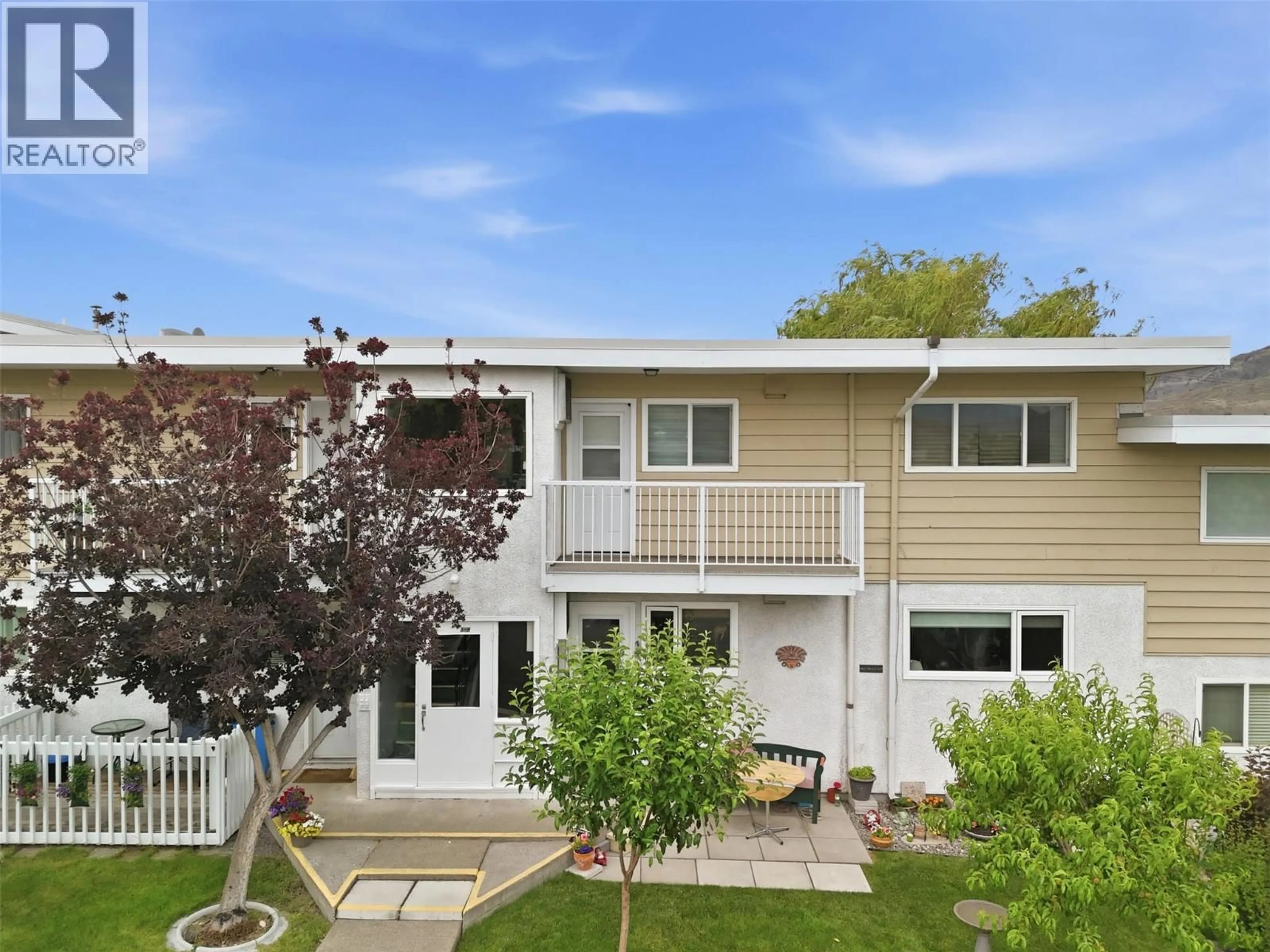Home with vinyl exterior material, street for 205 - 825 HILL STREET, Ashcroft British Columbia V0K1A0