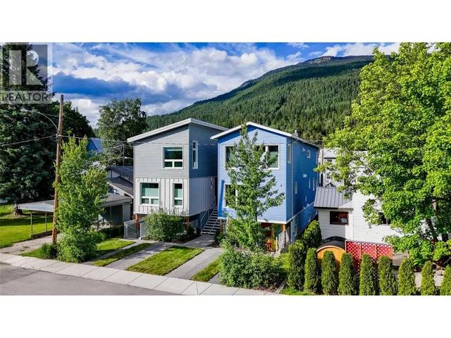 410 FOURTH STREET WEST, Revelstoke 2