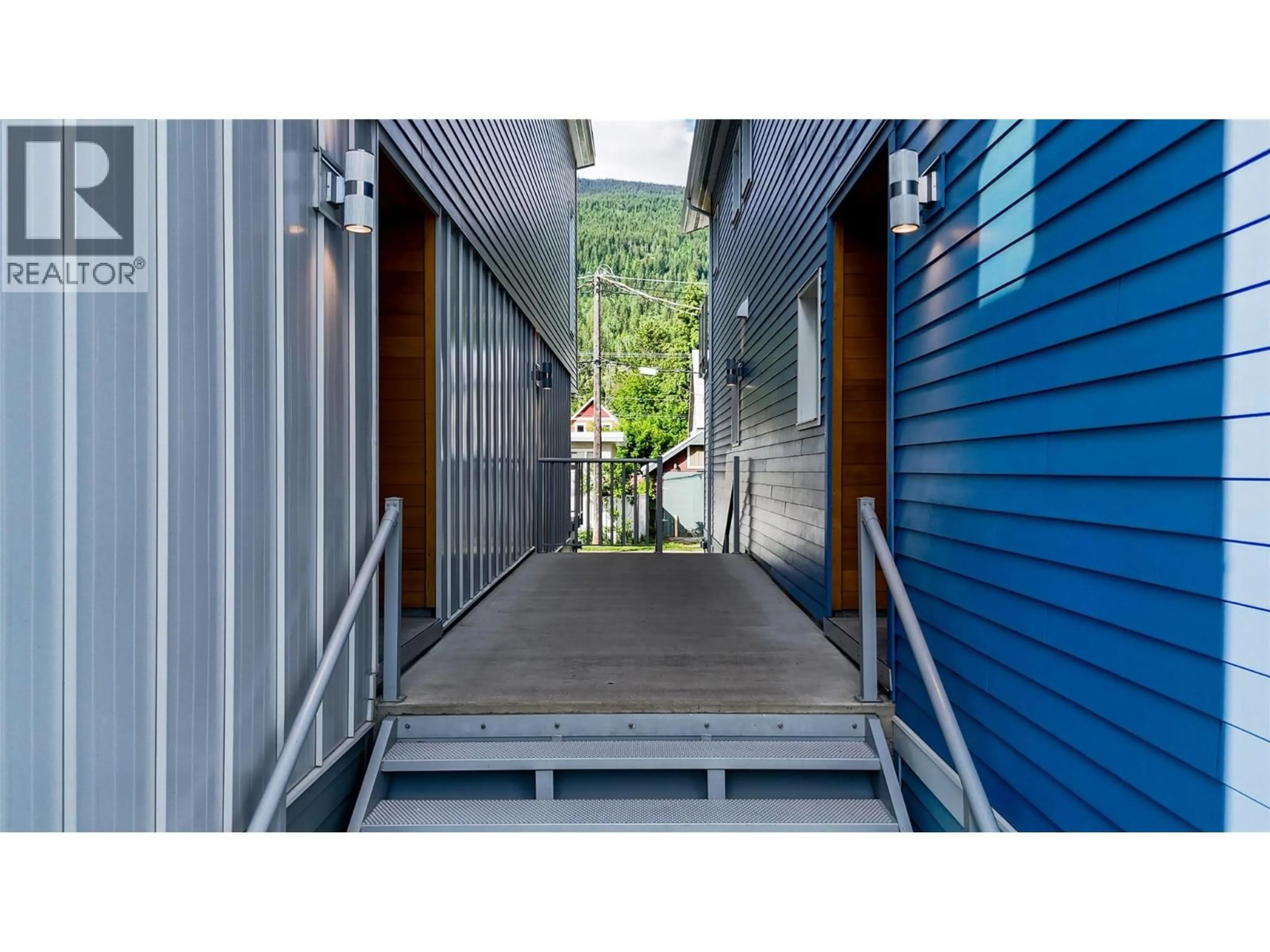 Unknown for 408 FOURTH STREET WEST, Revelstoke British Columbia V0E2S0