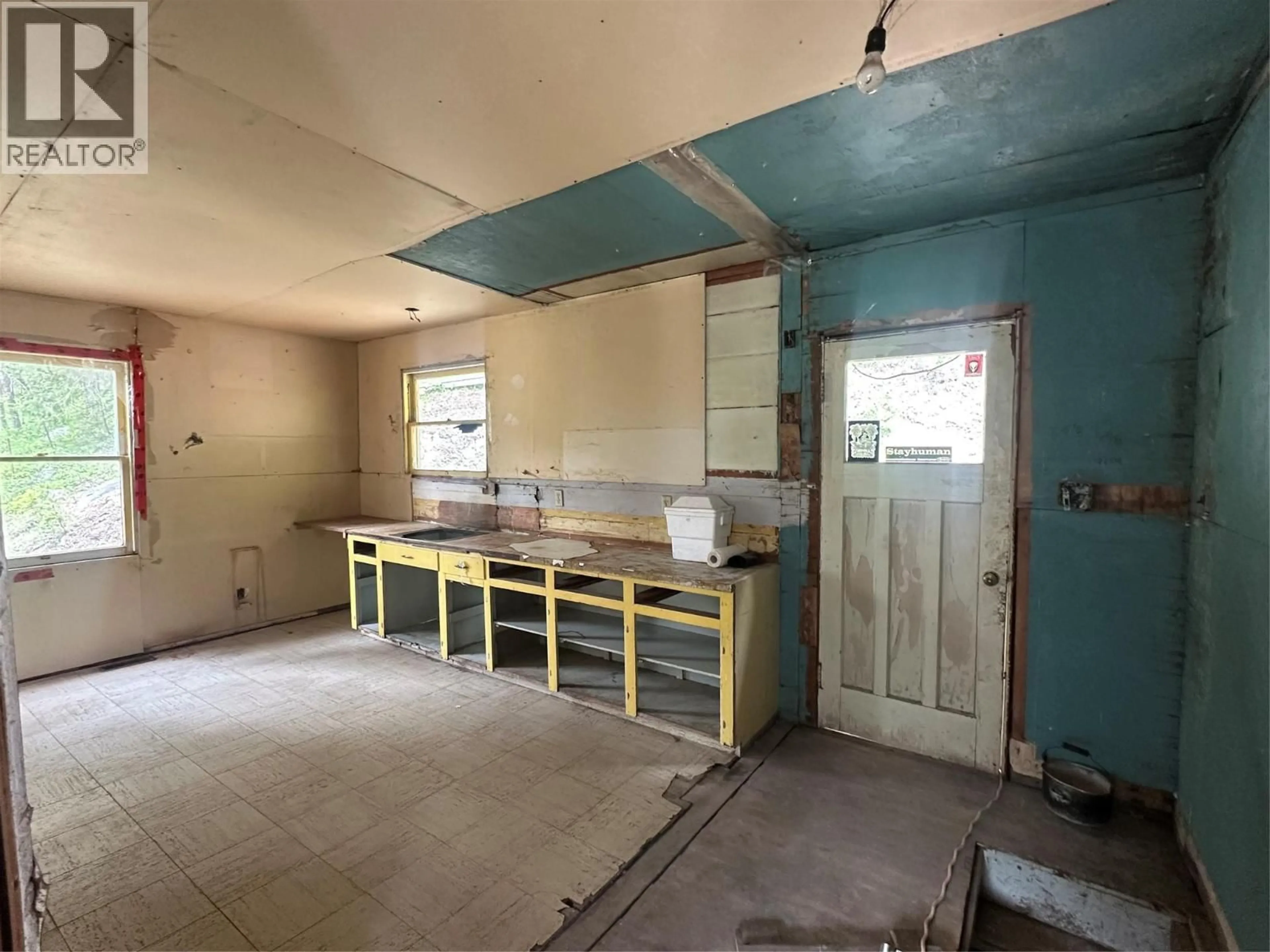 Unknown for 352 MARMOT CRESCENT, Bralorne British Columbia V0K1P0