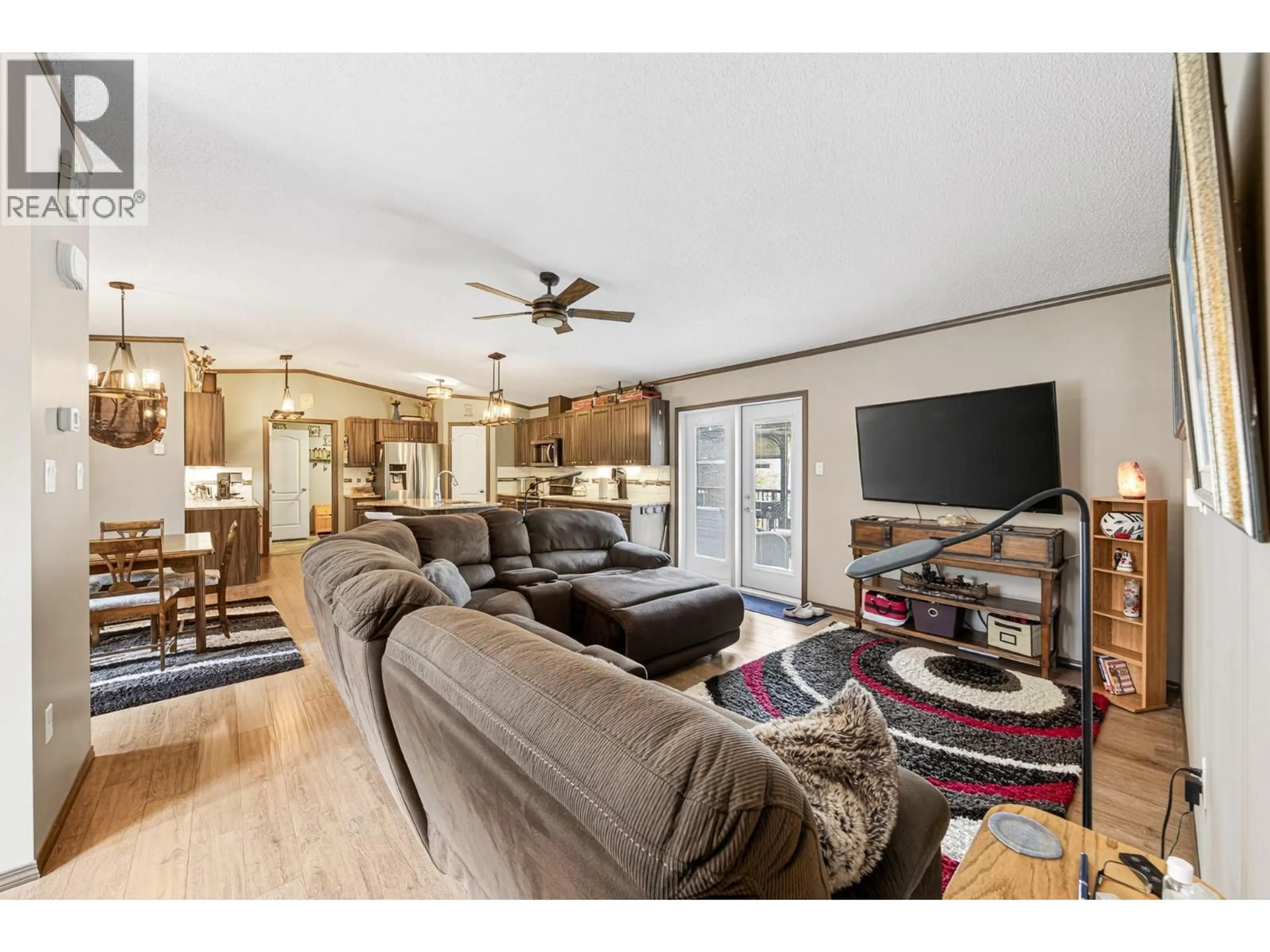 Living room with furniture, unknown for 115 DEERBORNE DRIVE, Elkford British Columbia V0B1H0