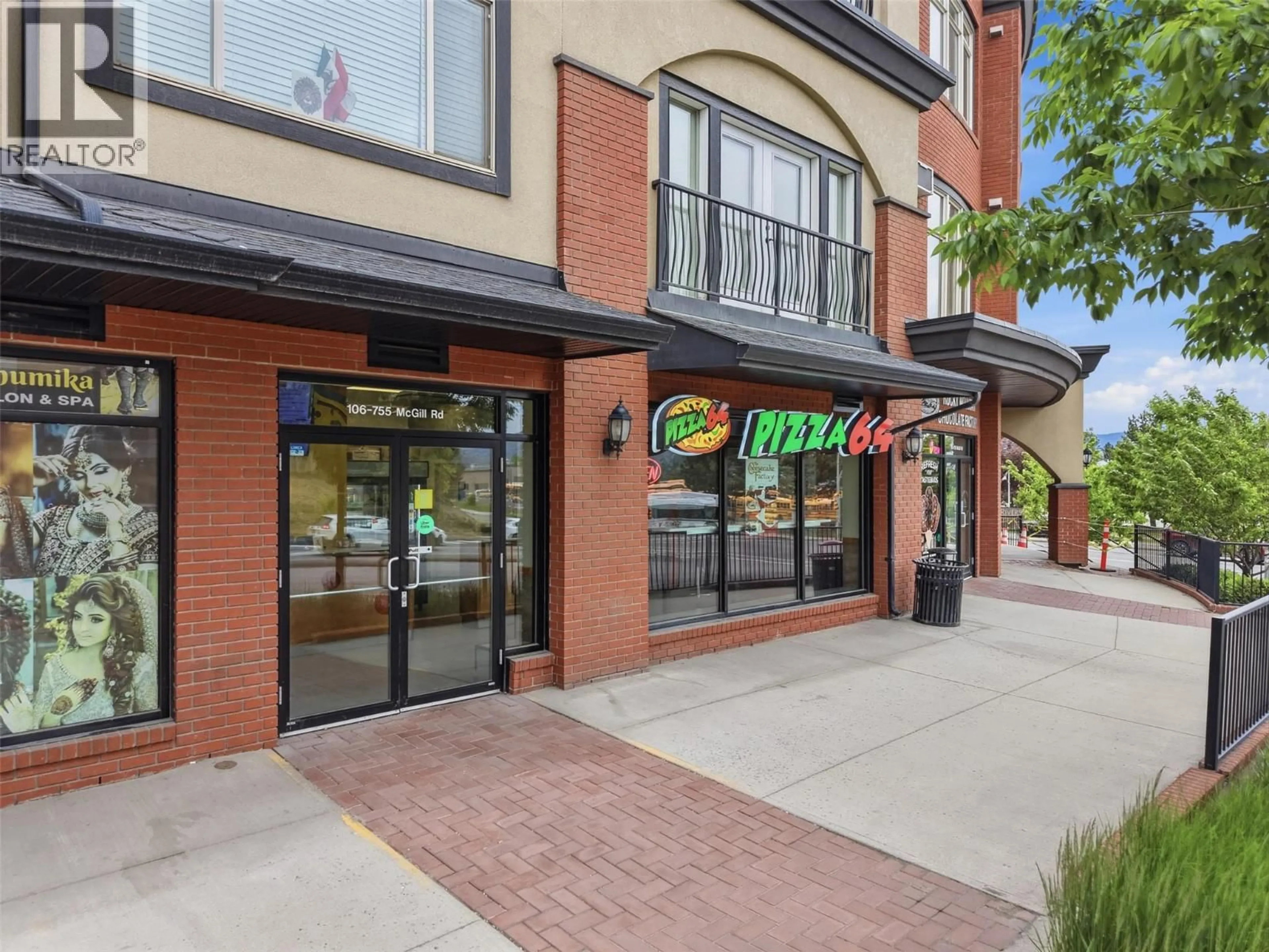 Indoor foyer for 106 - 755 MCGILL ROAD, Kamloops British Columbia V2C0B6