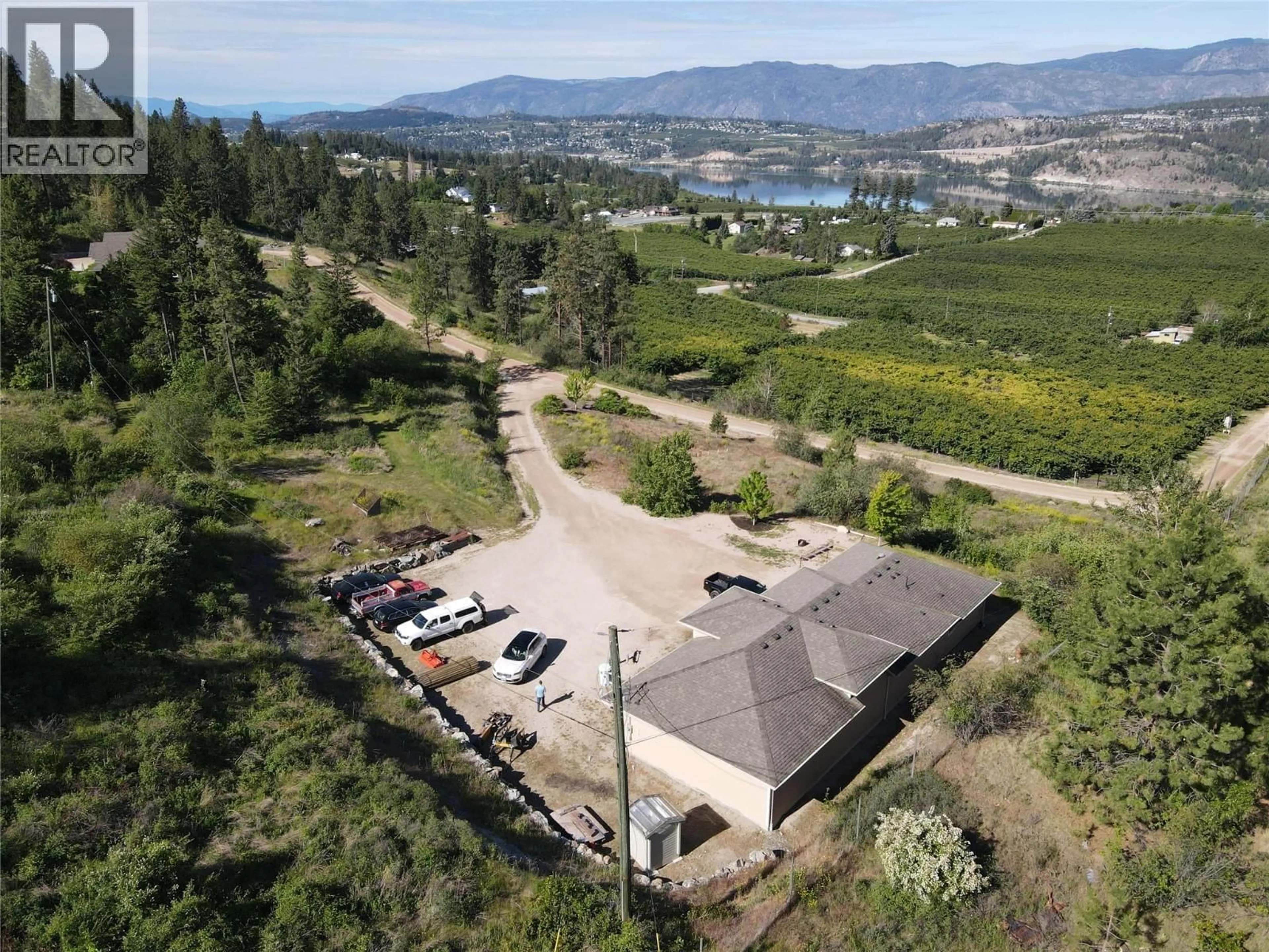 A pic from outside/outdoor area/front of a property/back of a property/a pic from drone, mountain view for 13615 MIDDLE BENCH ROAD, Lake Country British Columbia V4v2B4