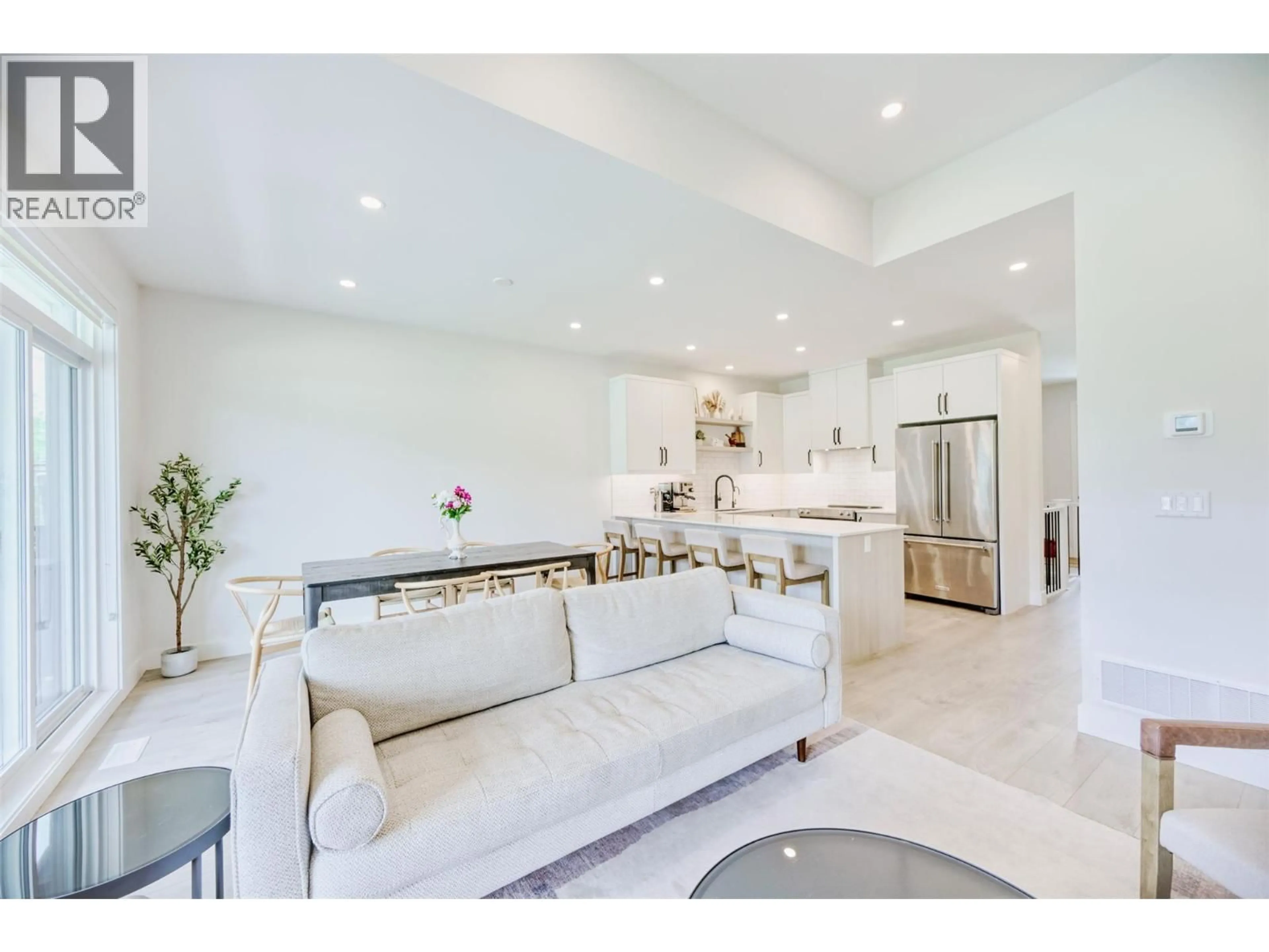 Open concept kitchen, unknown for 10 - 8000 VEDETTE DRIVE, Osoyoos British Columbia V0H1V2