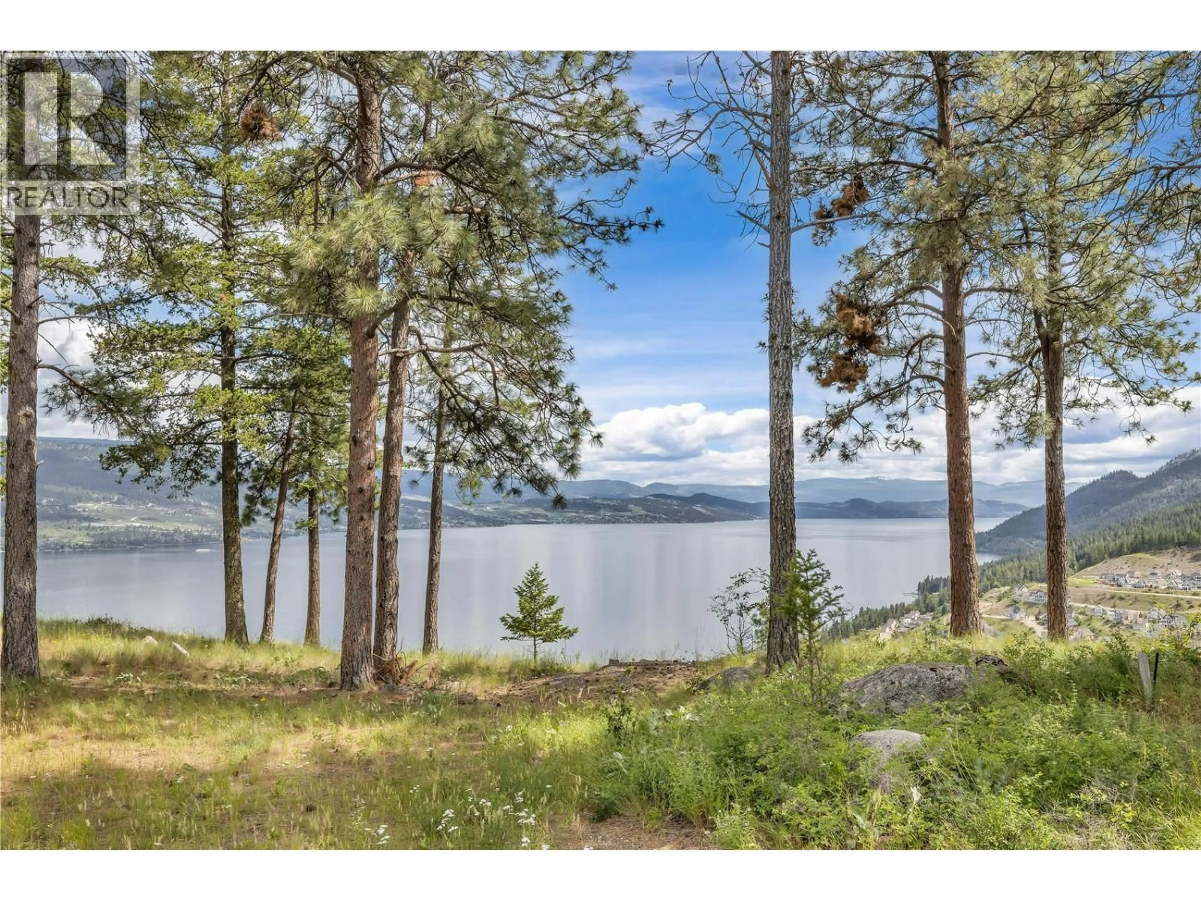Unknown for 7210 DUNWATERS ROAD, Kelowna British Columbia V1Z3W5