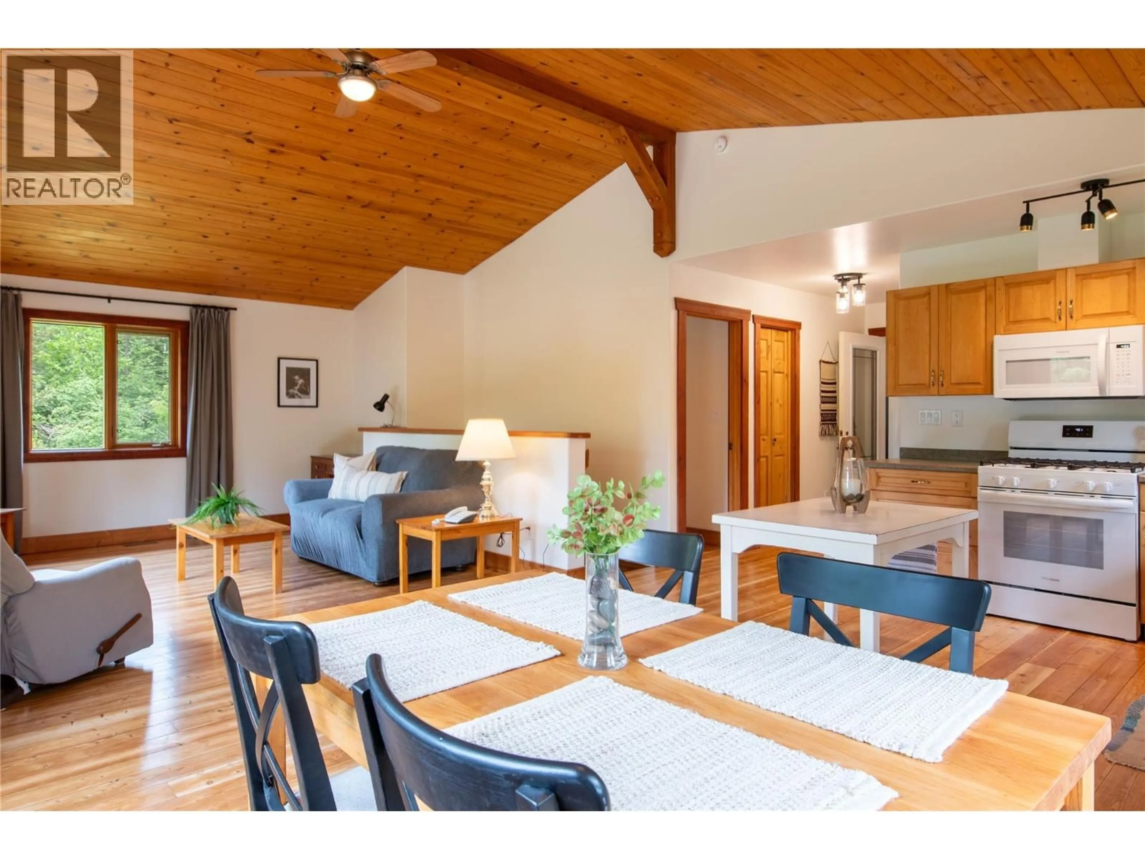 Unknown for 2415 KETTLESTON ROAD, Golden British Columbia V0A1H1