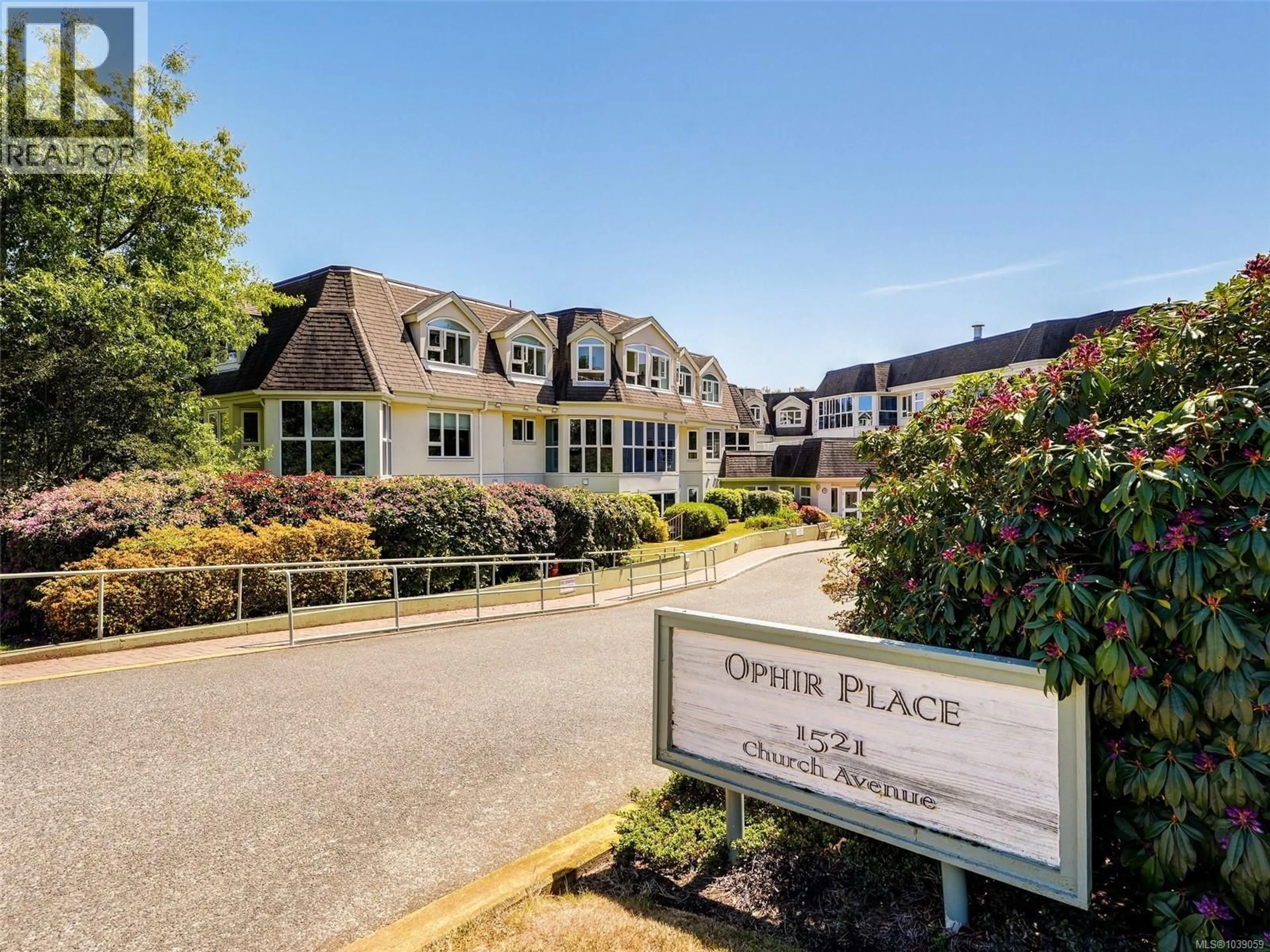 Unknown for 312 - 1521 CHURCH AVENUE, Saanich British Columbia V8P5T7